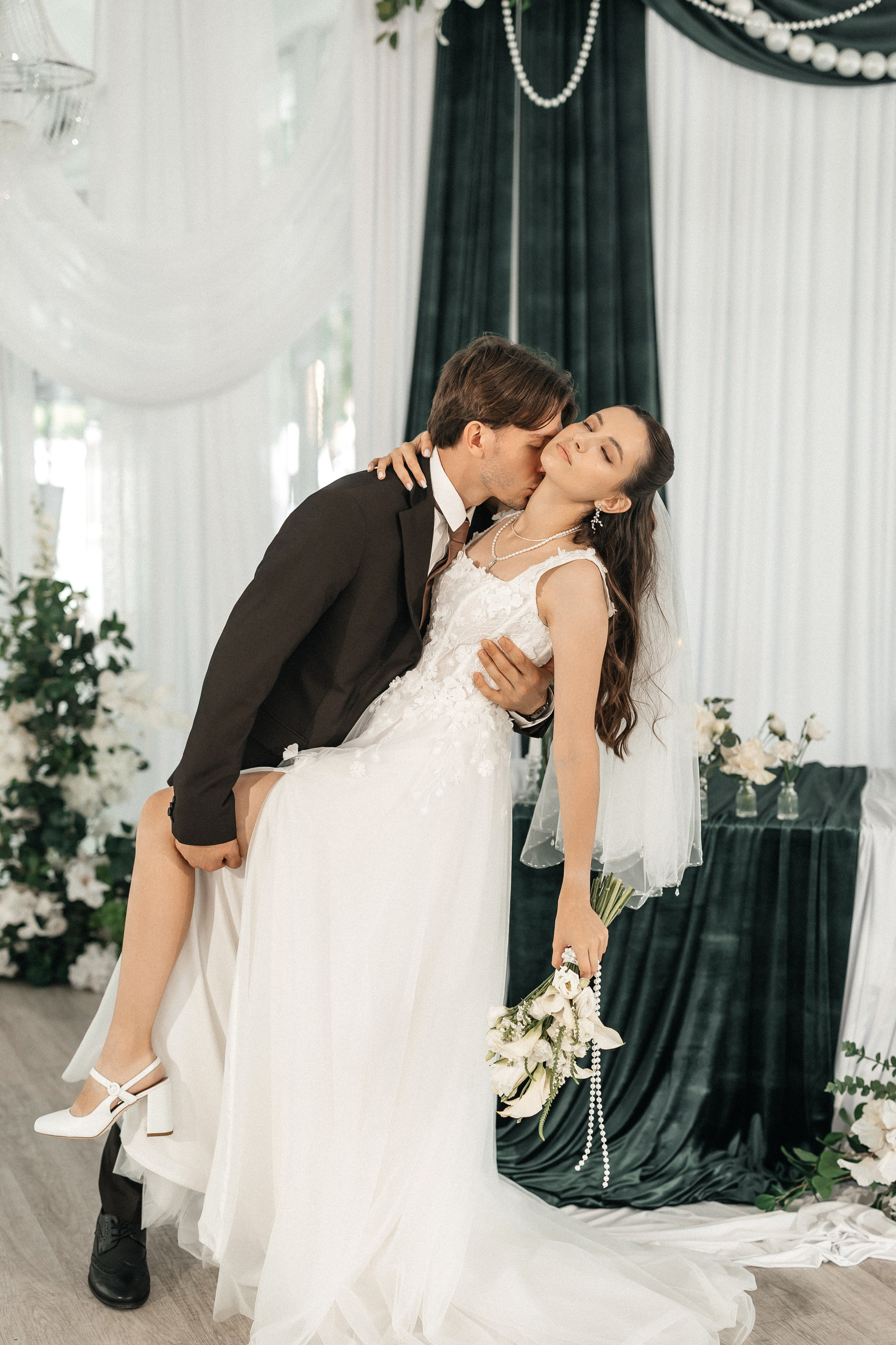 Александр & Юлия. Свадебный и семейный фотограф в Омске Евгения Хакимова