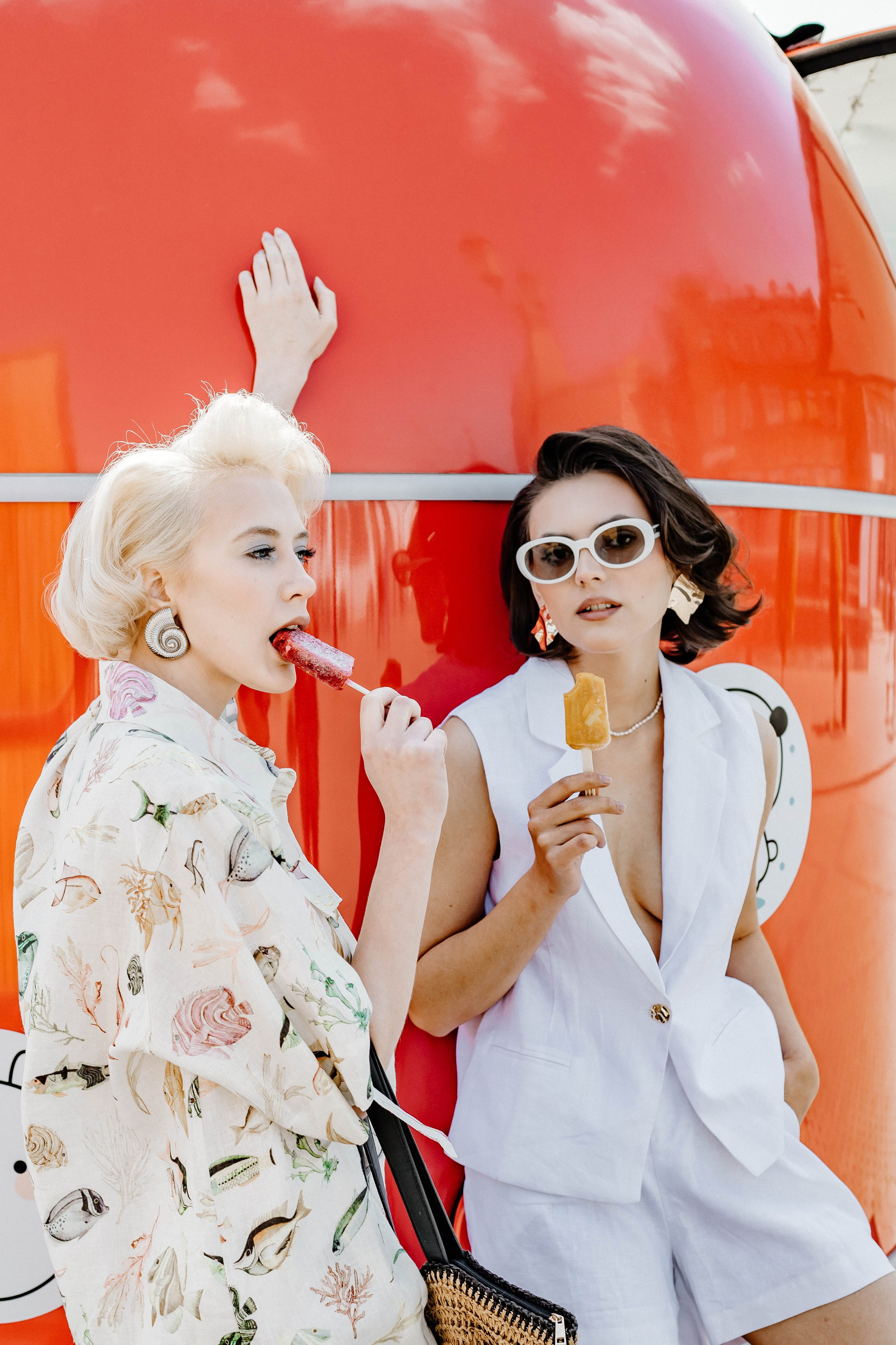 Ася и Наташа. Рыжова Тамара