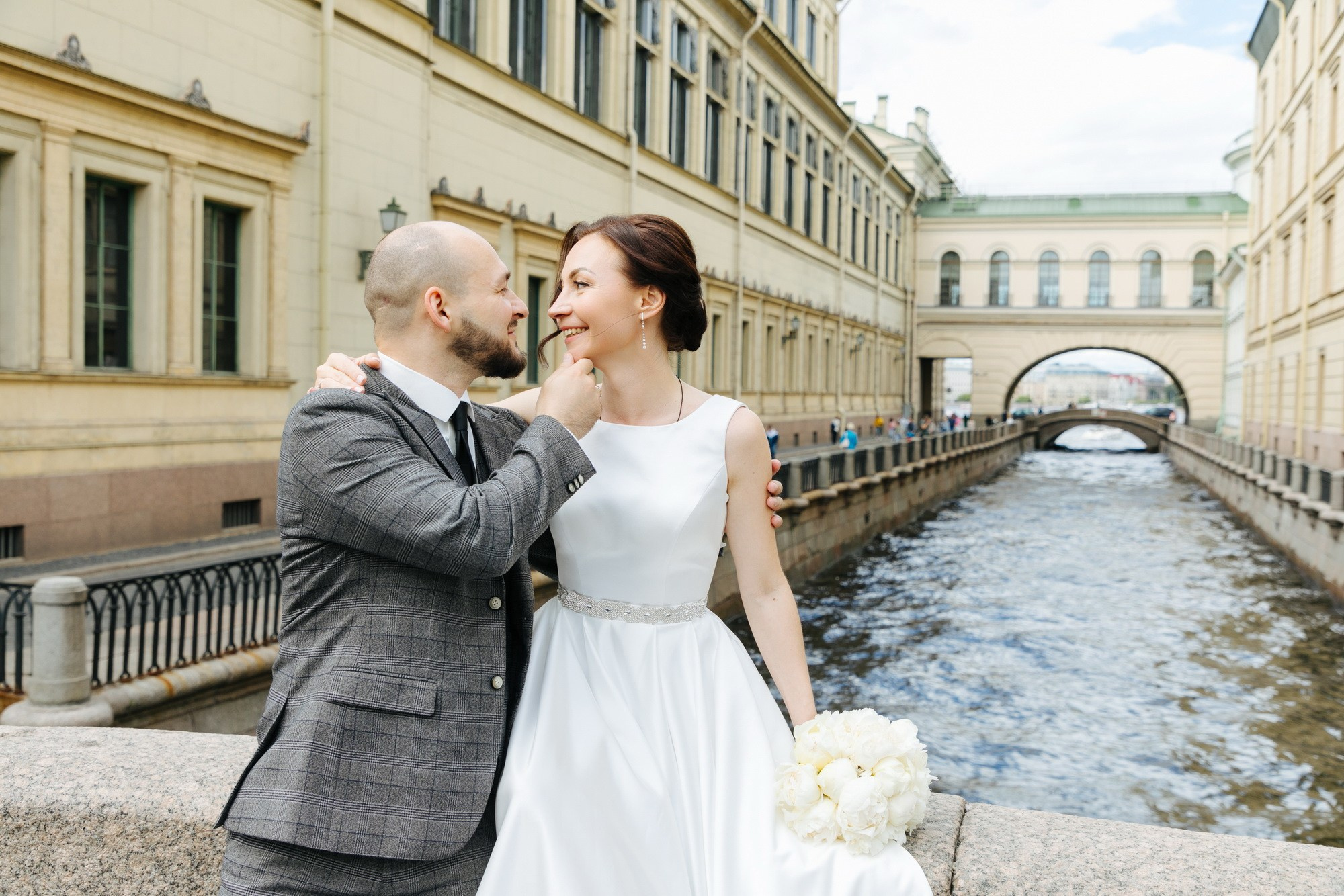 свадьба в спб где провести, как оформить документы в загсе спб, загсы спб, дворцы бракосочетания в спб, загс на английской набережной, визажист на свадьбу спб, свадебные наряды, свадебная прическа, букет невесты заказать, костюм на свадьбу