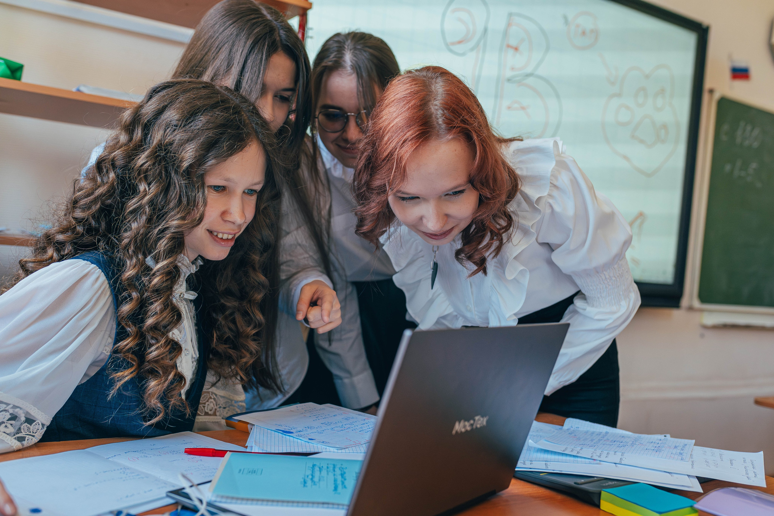 9 класс. Школьные альбомы и альбомы для детского сада. Юлия Осипова. Москва