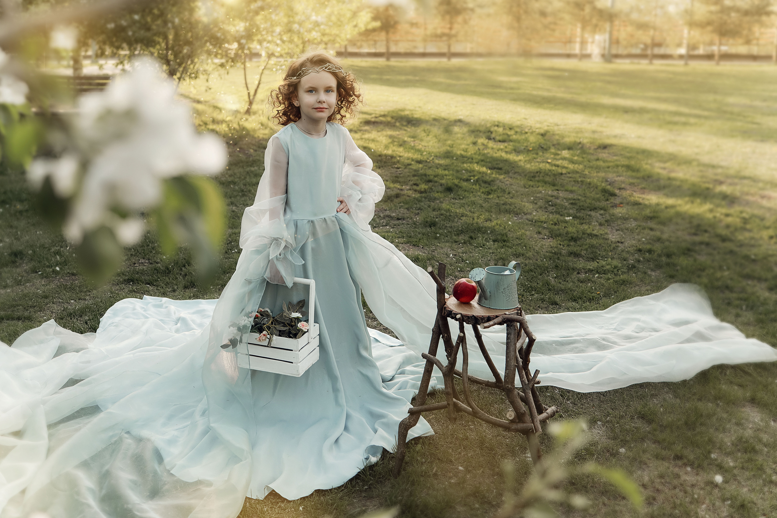 Съемка в яблоньке.Эльфийская малышка. Иванова Ирина Свадебный и семейный фотограф г. Уфа
