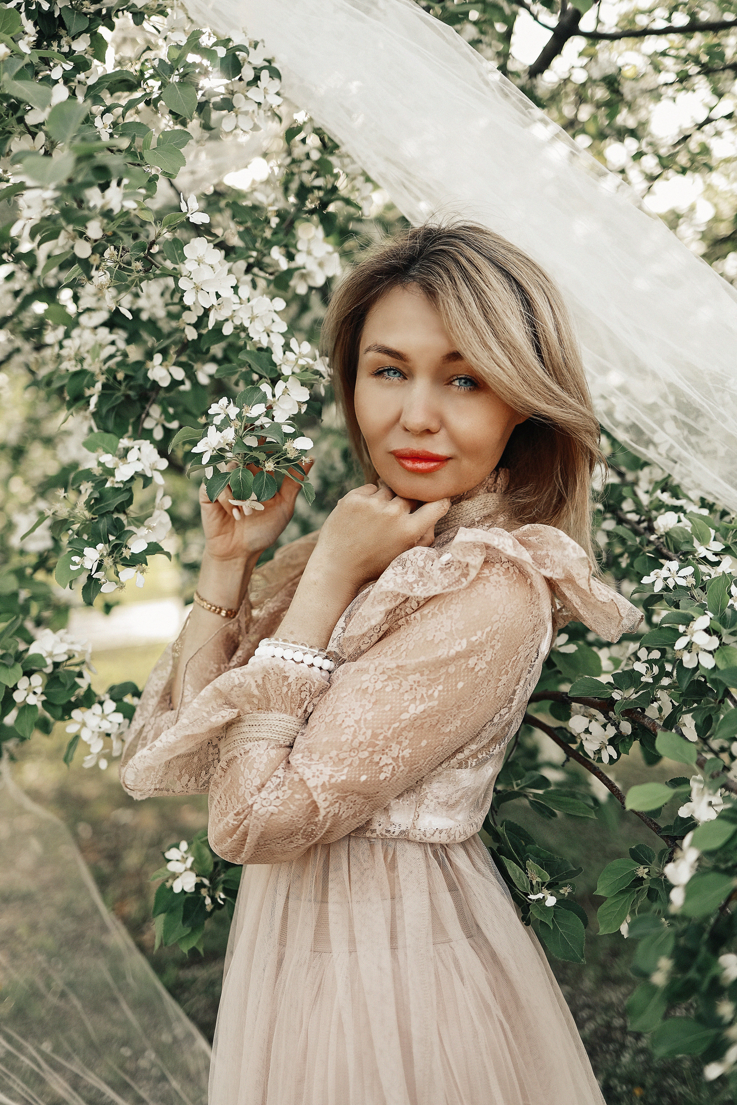 Фотосессия в цветении. Иванова Ирина Свадебный и семейный фотограф г. Уфа