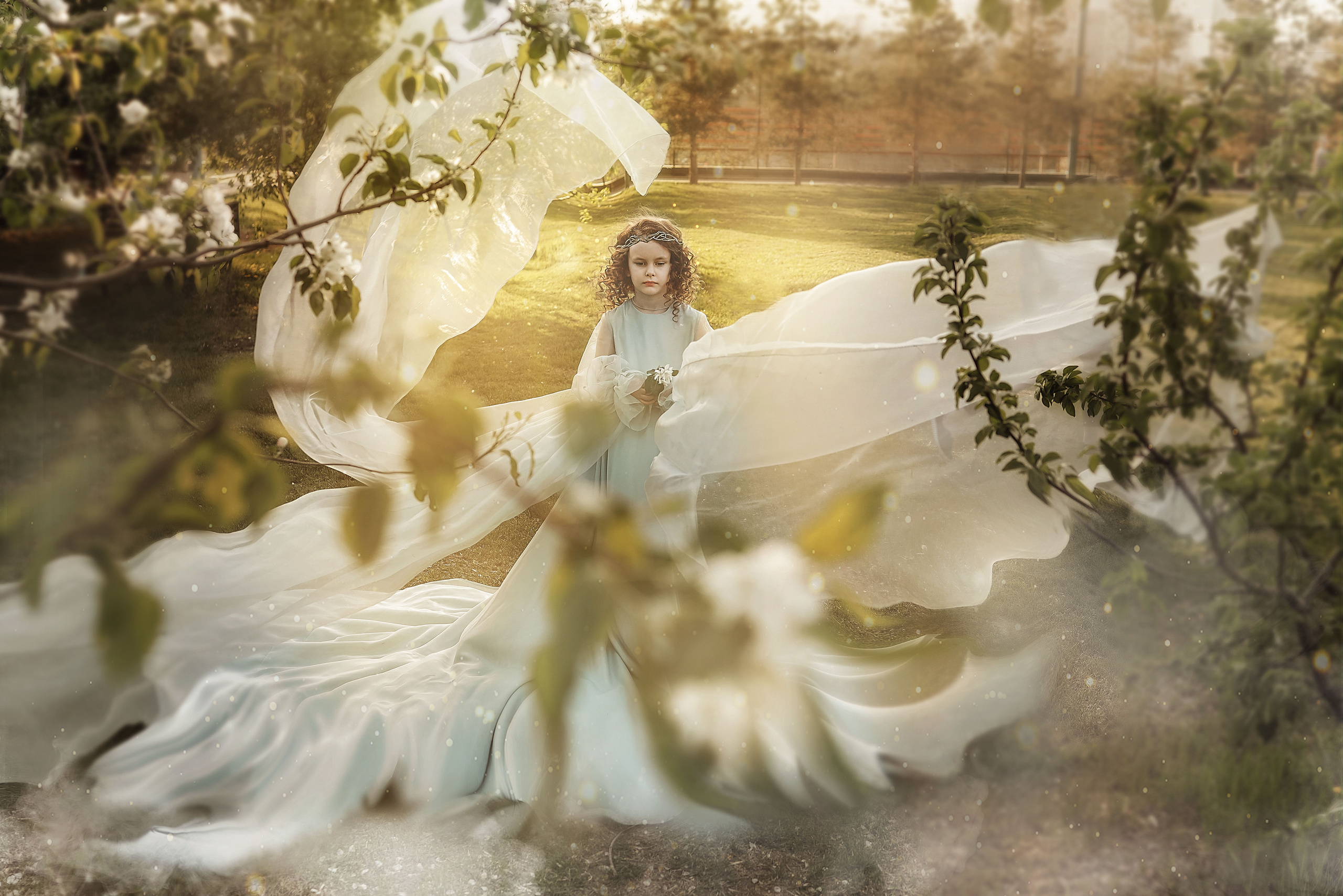 Съемка в яблоньке.Эльфийская малышка. Иванова Ирина Свадебный и семейный фотограф г. Уфа