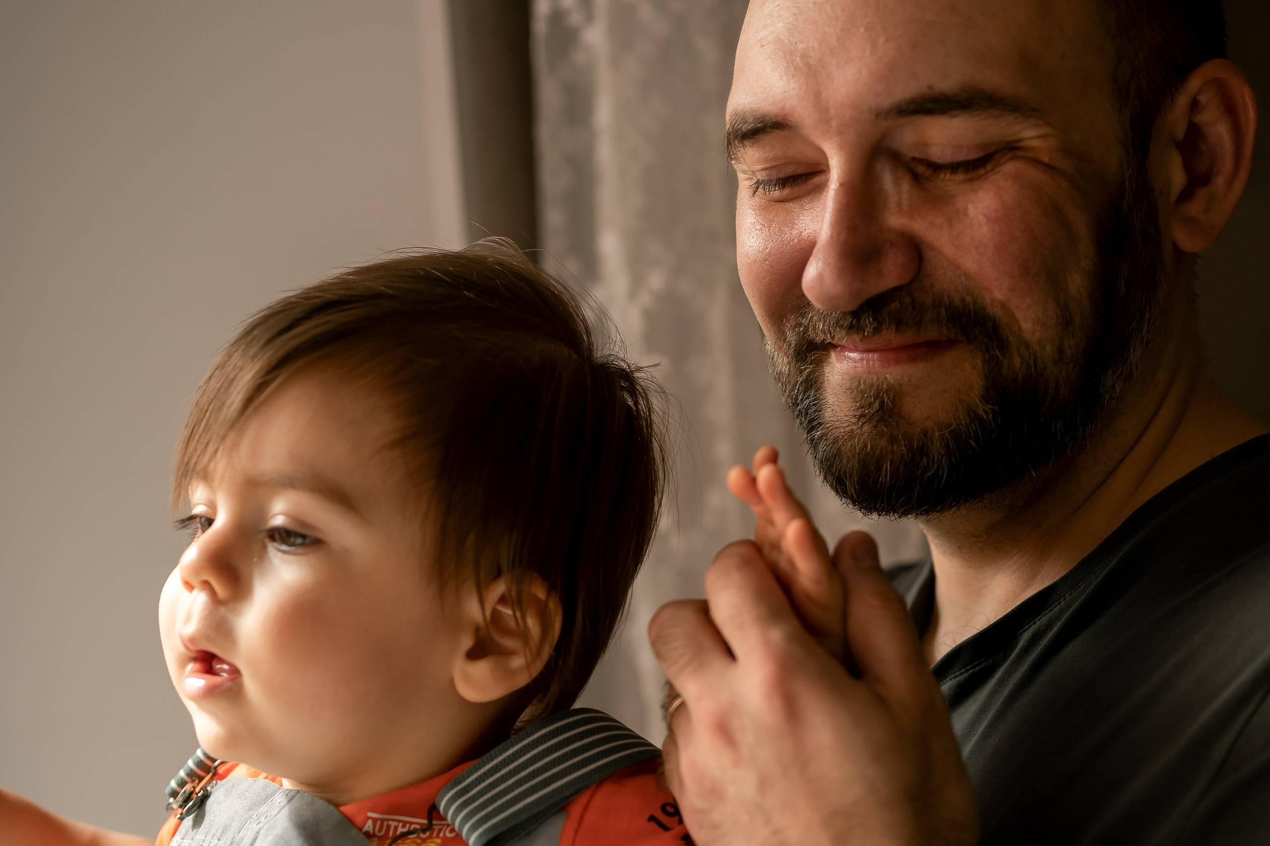 Родители с новорожденным малышом. Фотограф новорождённых, семейный, школьный в городе Калуге Евгения