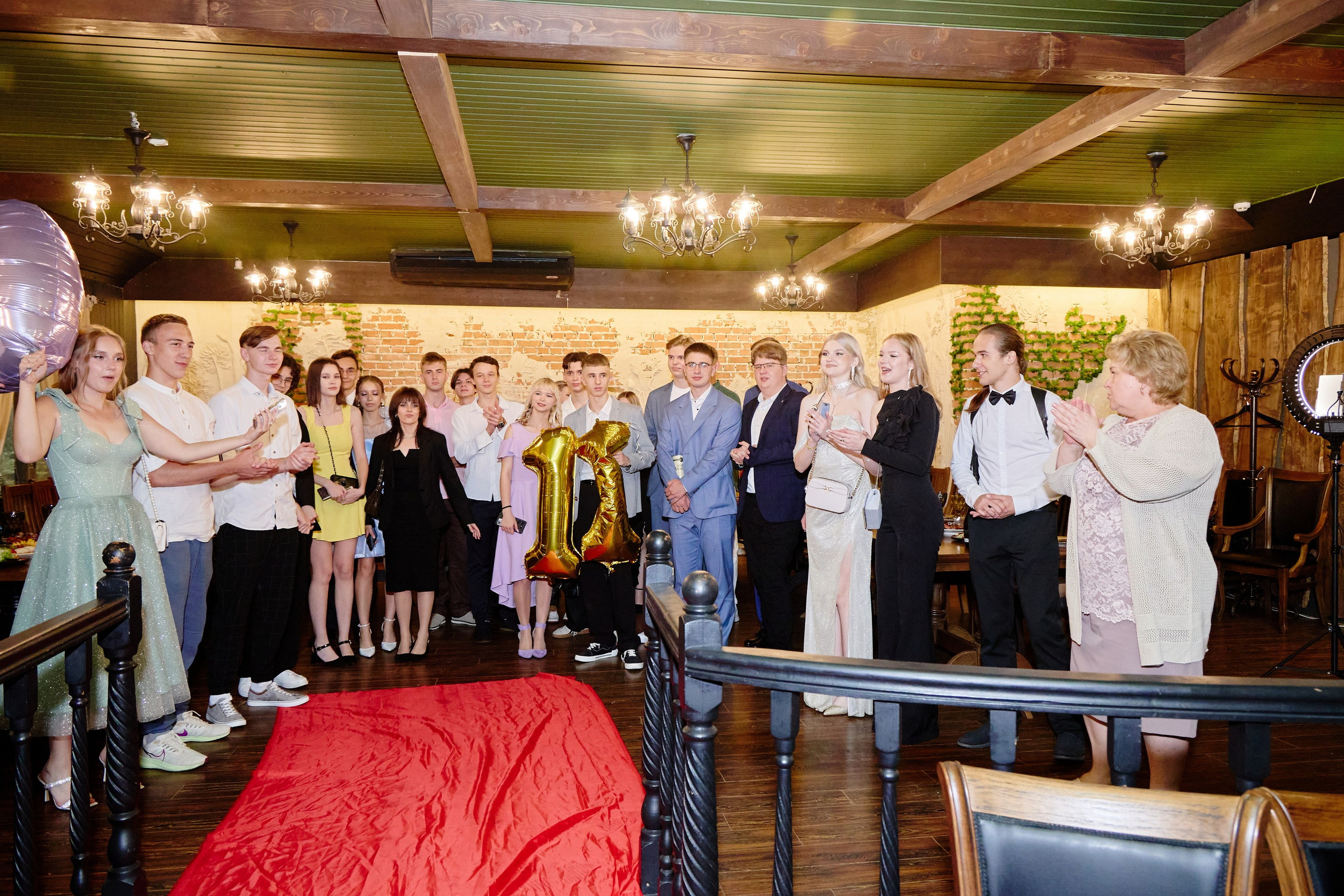 Выпускной 35 Сош. Фотограф Выпускные альбомы Таганрог Сергей Коробченко