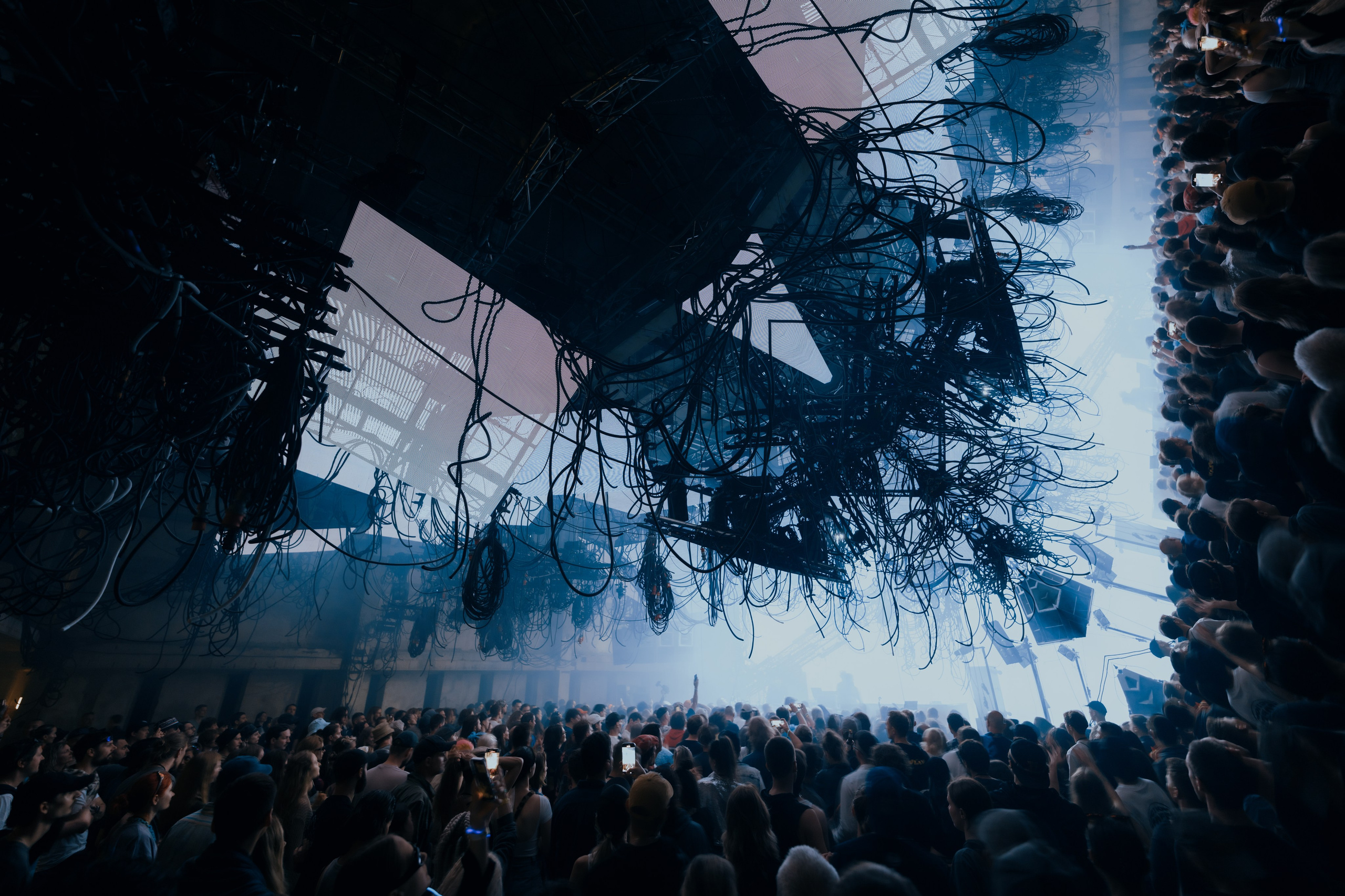 Outline 2024. @tomrus: Рустам Шагиморданов — фотограф