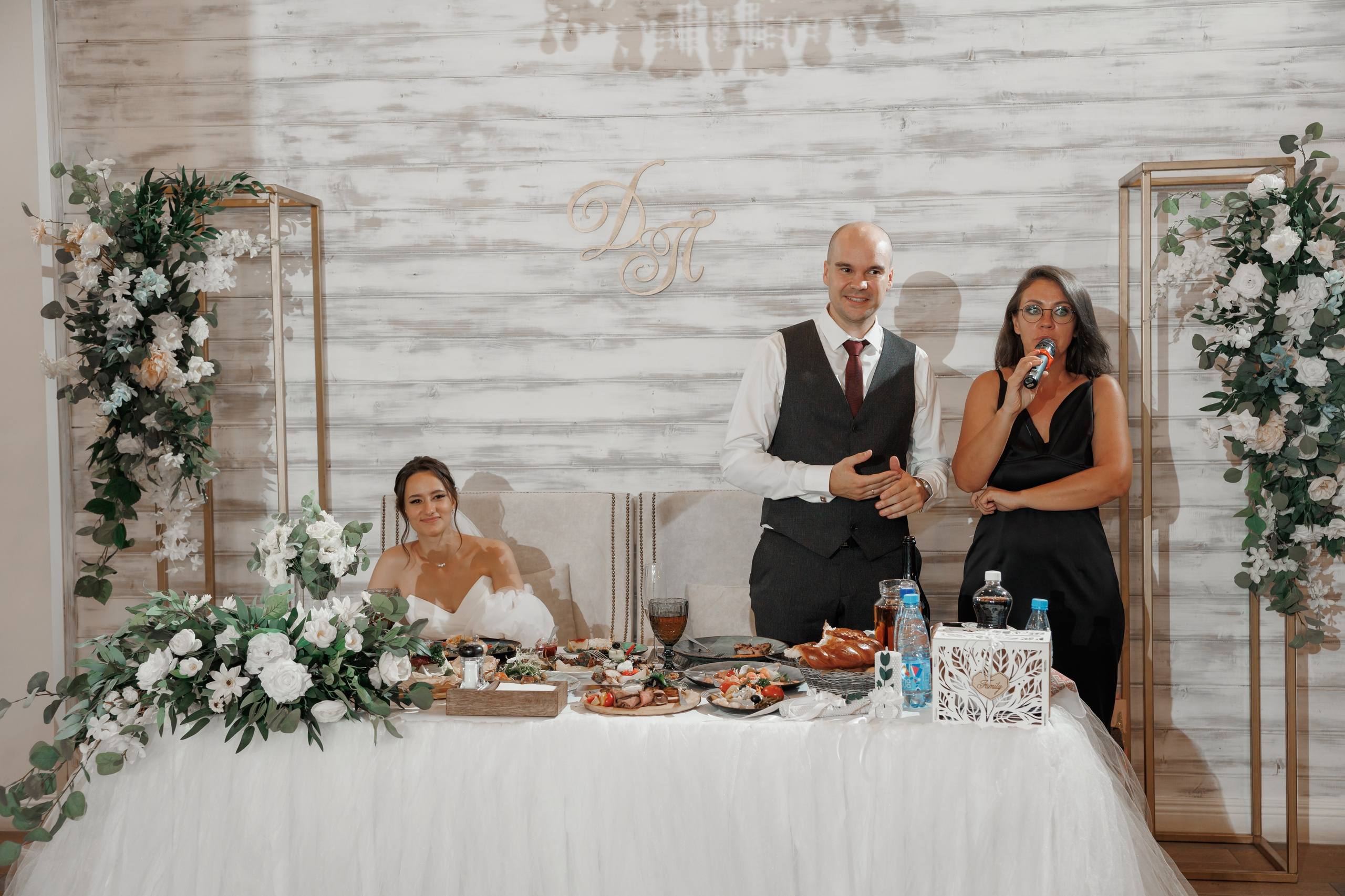 Полина и Дмитрий, загородный клуб «Барин», ЗАГС в г. Пушкино. Свадебный и репортажный фотограф (Москва, Королев и другие)