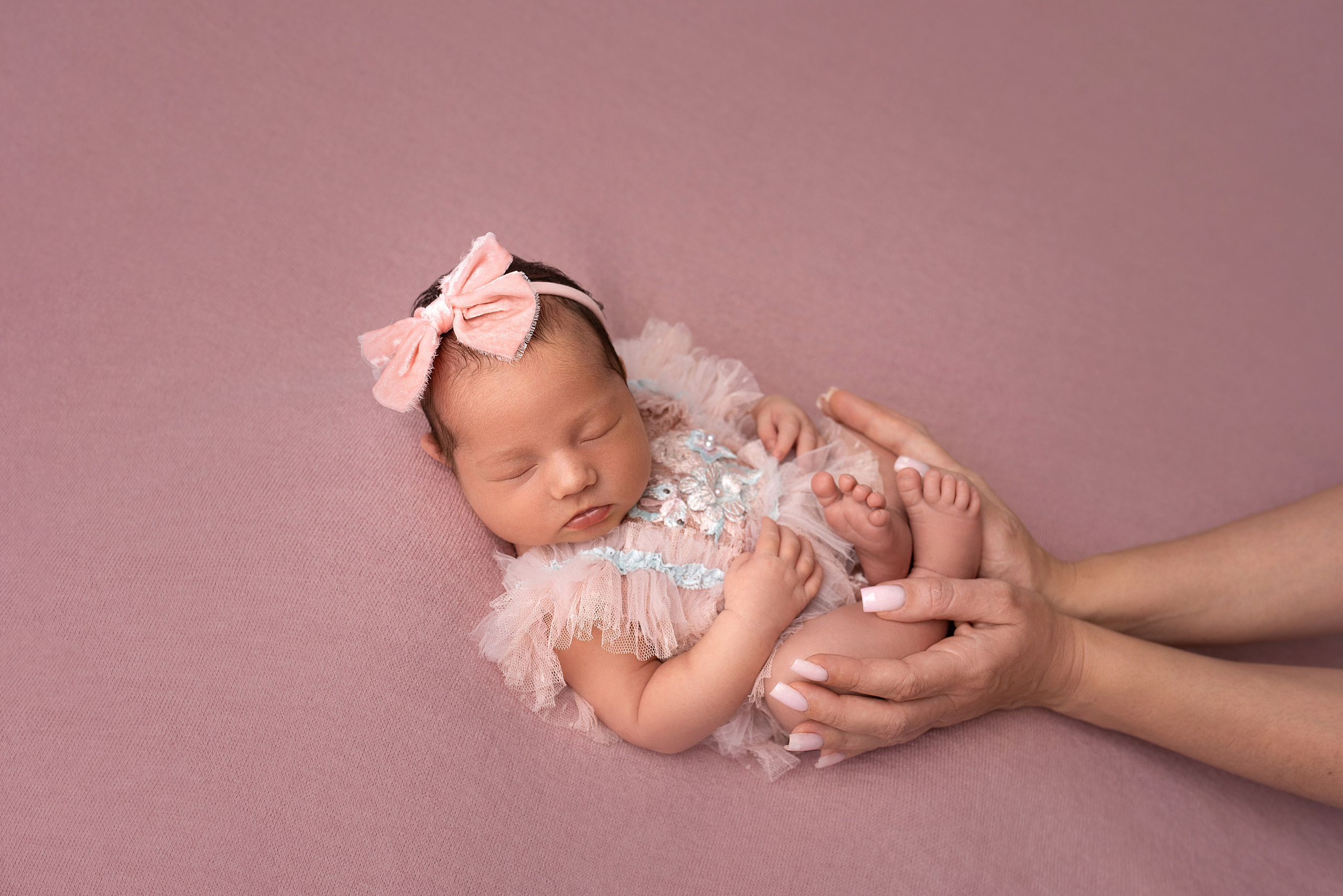 Новорождённые девочки. Детский фотограф новорождённых в Минске Боровик Екатерина