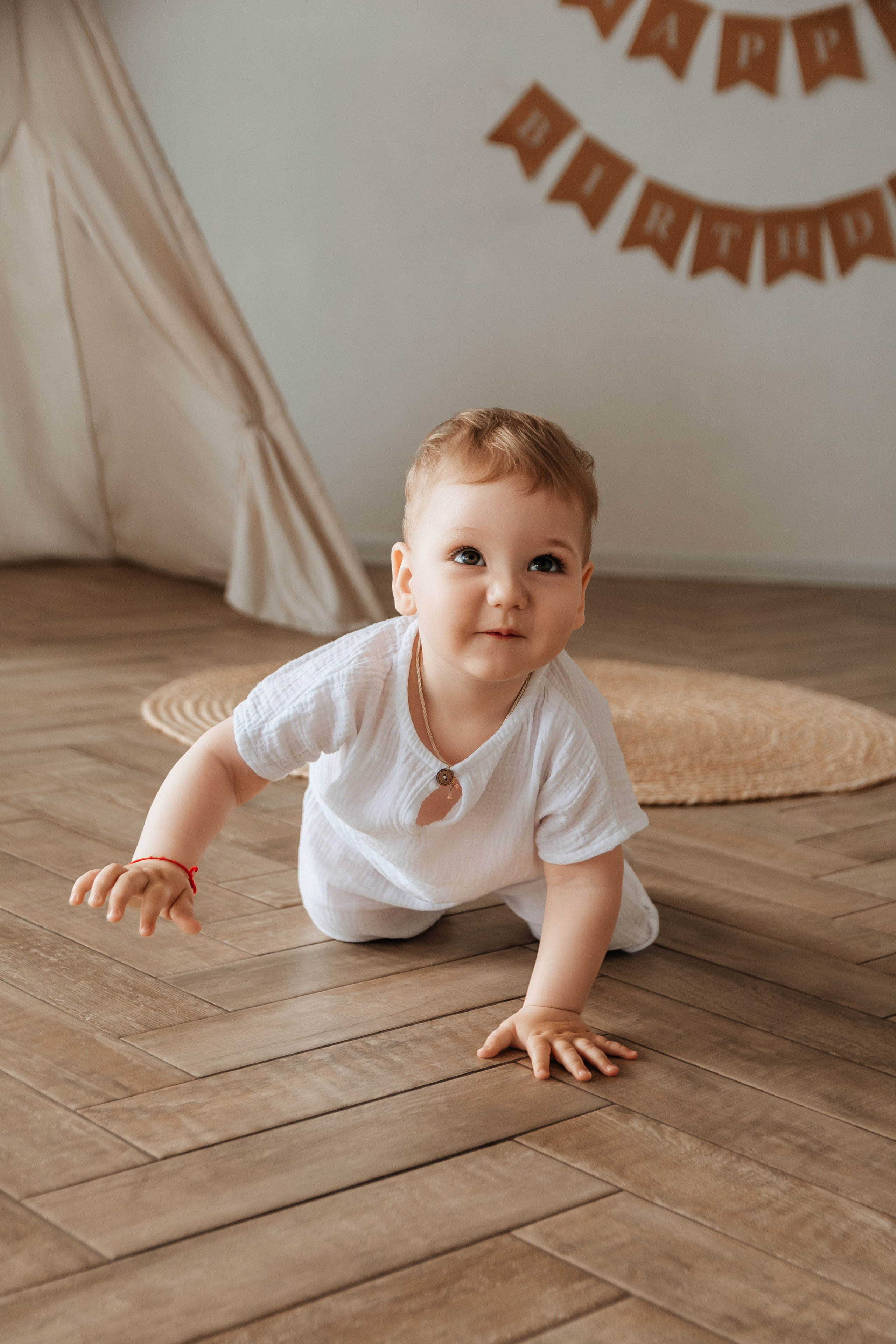 Фотосессия годика минимализм. Семейный и детский фотограф Кущ Наташа