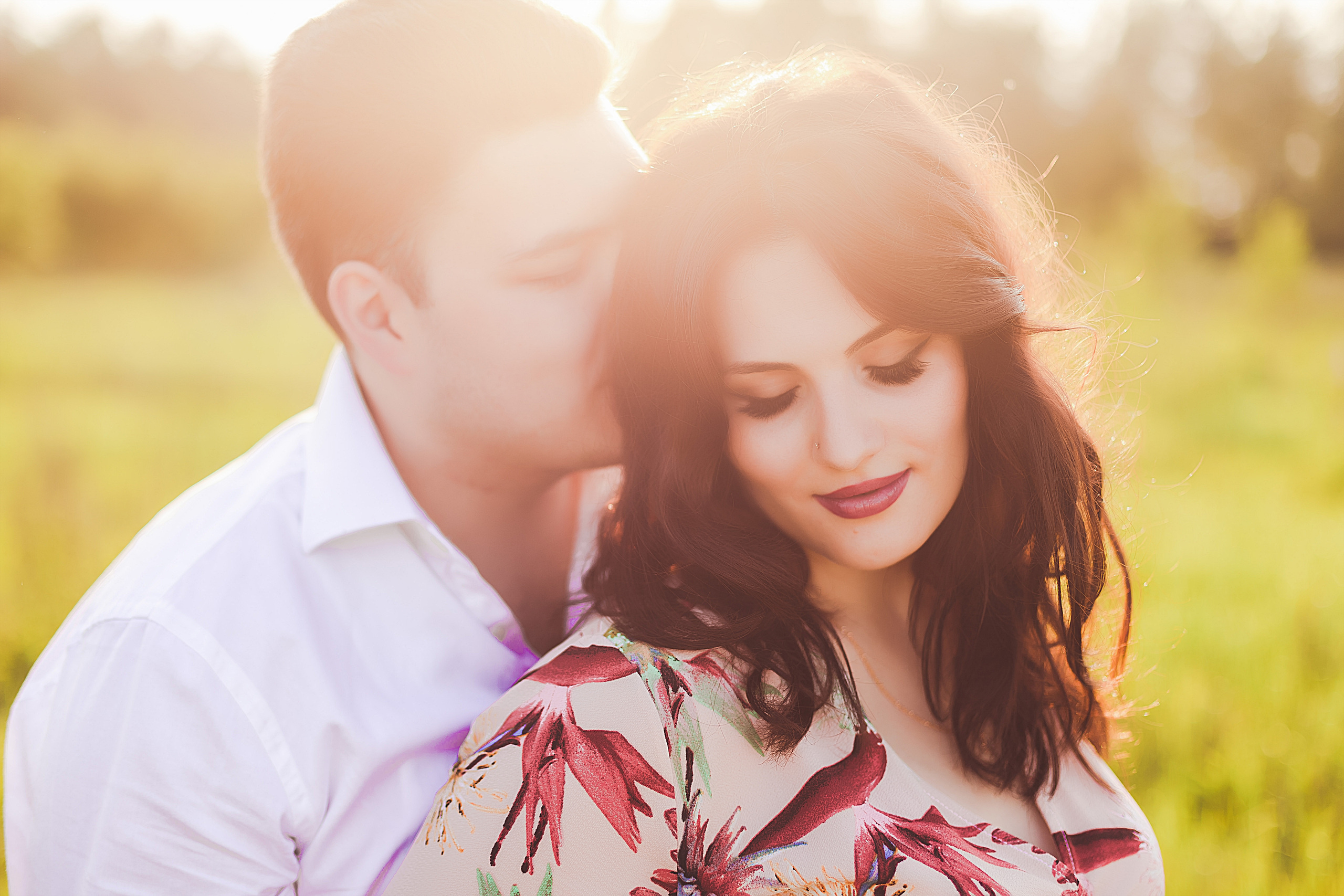 Семейная фотосессия в поле. Свадебный фотограф в Москве