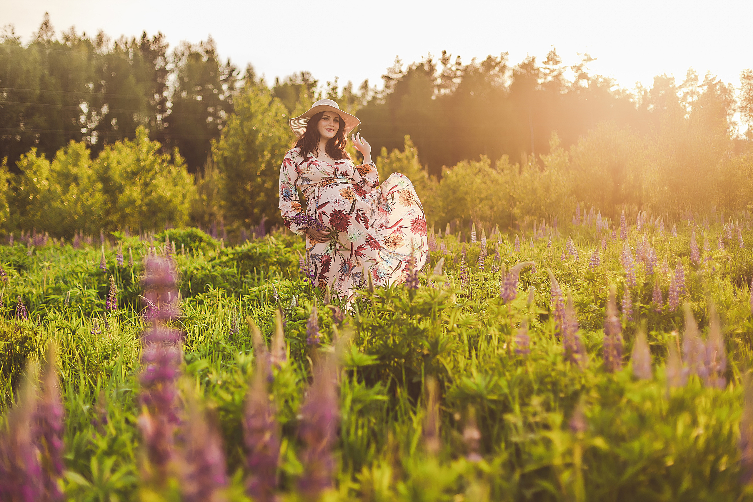Семейная фотосессия в поле. Свадебный фотограф в Москве
