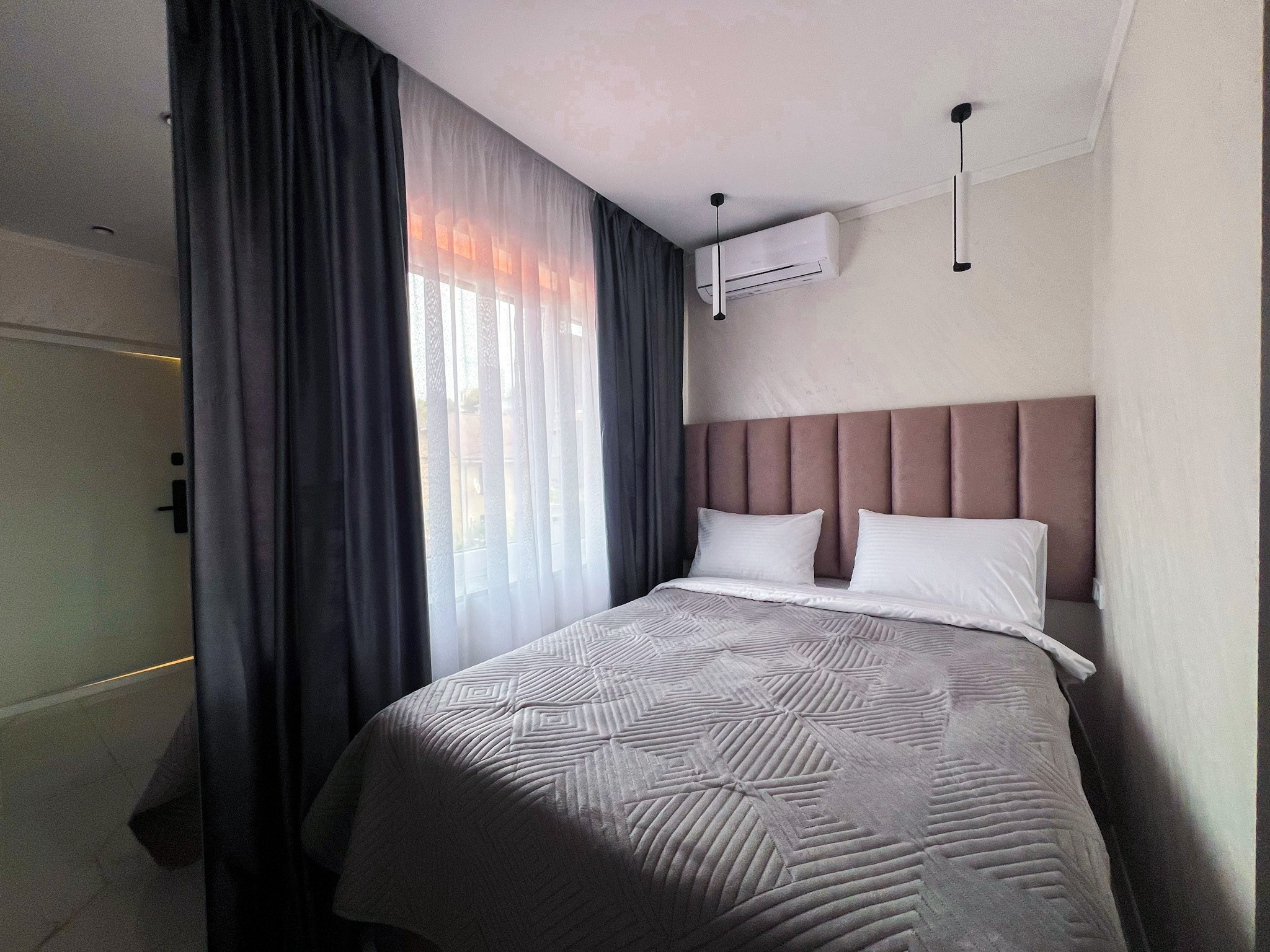 Люкс апартаменты рядом с морем в центральном районе Сочи!. Квартиры посуточно, длительно в Сочи, LARA APART GROUP