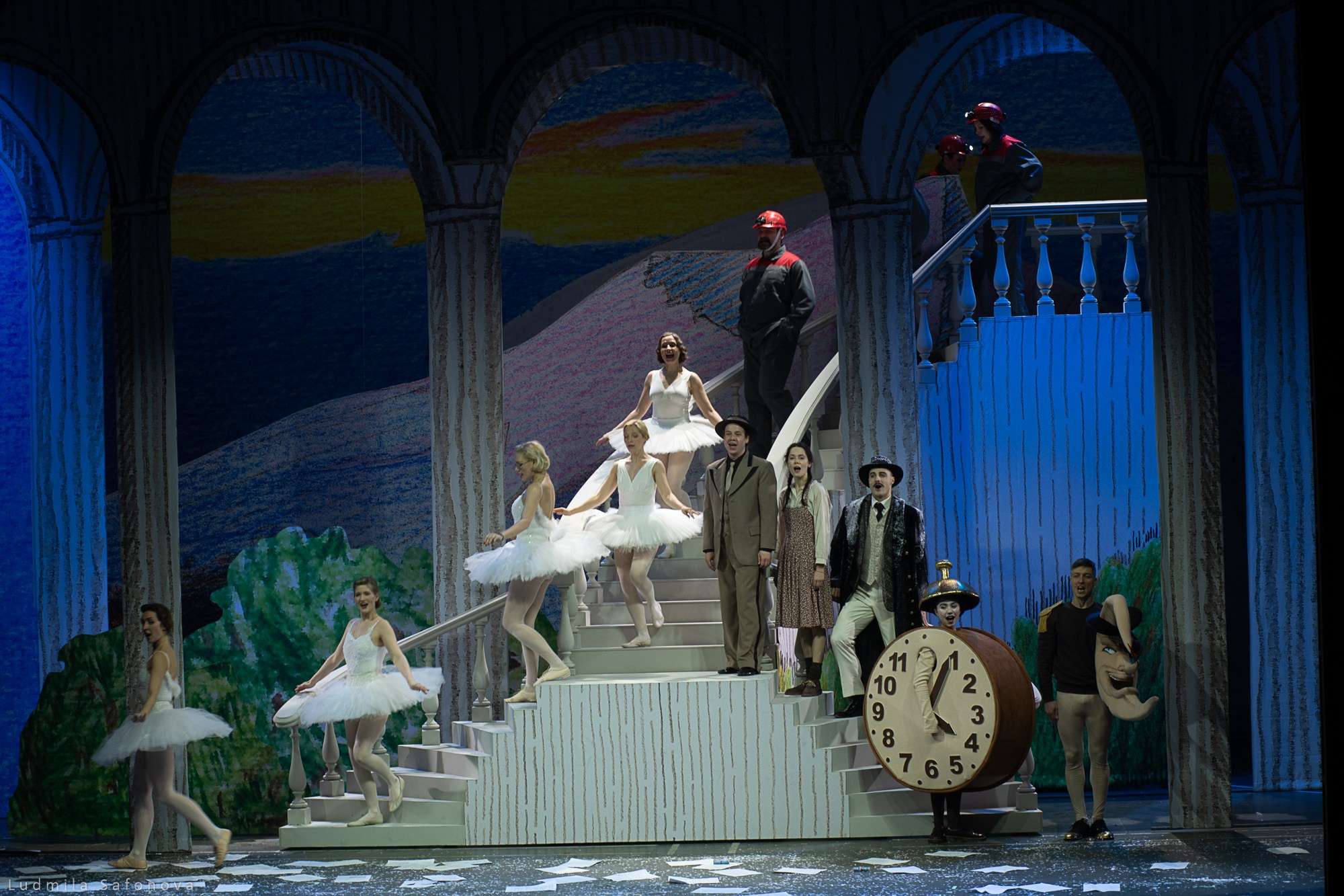 Весёлые ребята, театр на Таганке. Lucytheatre