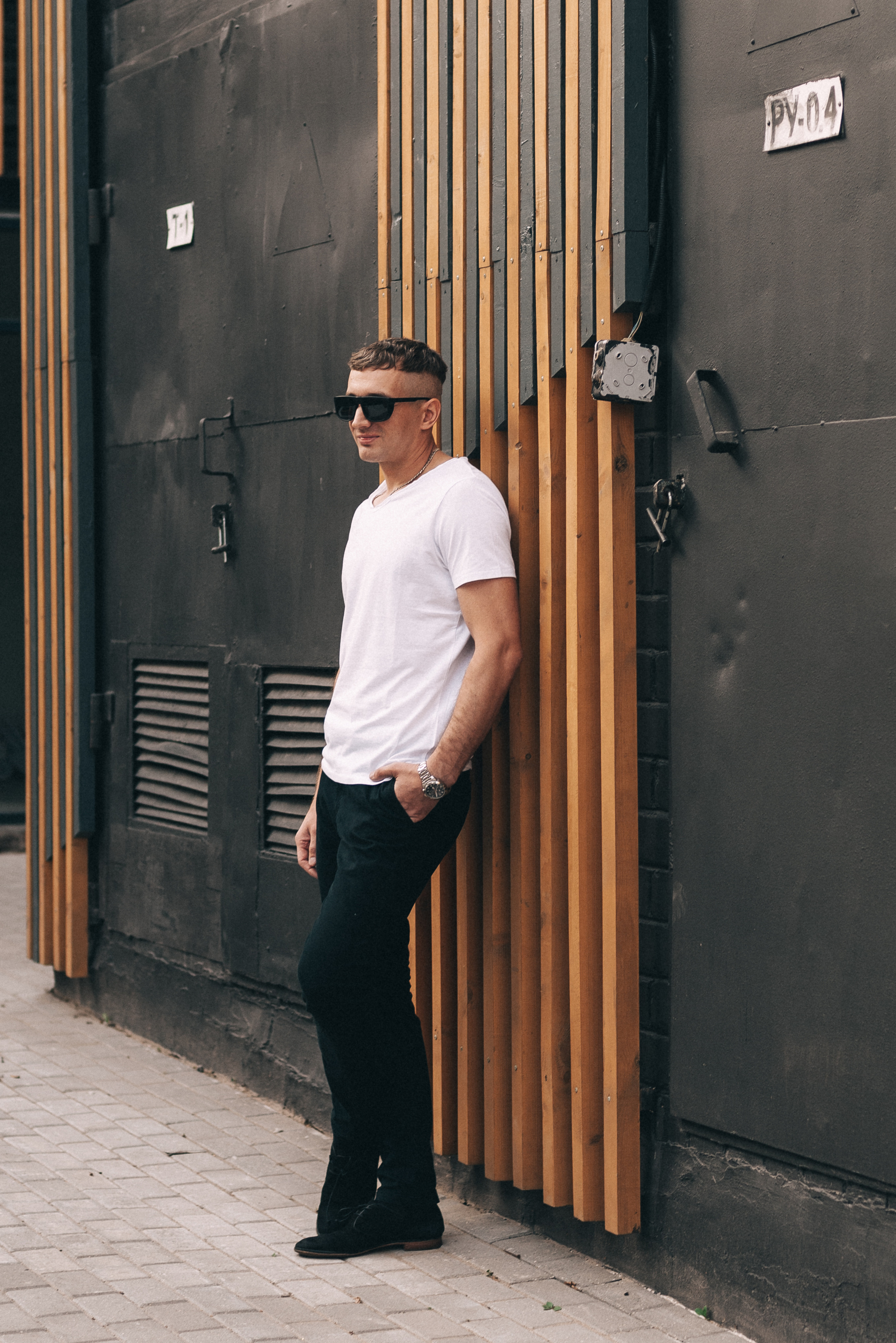 Мужская прогулочная съёмка. Свадебный и семейный фотограф г. Ярославль Савинская Анастасия