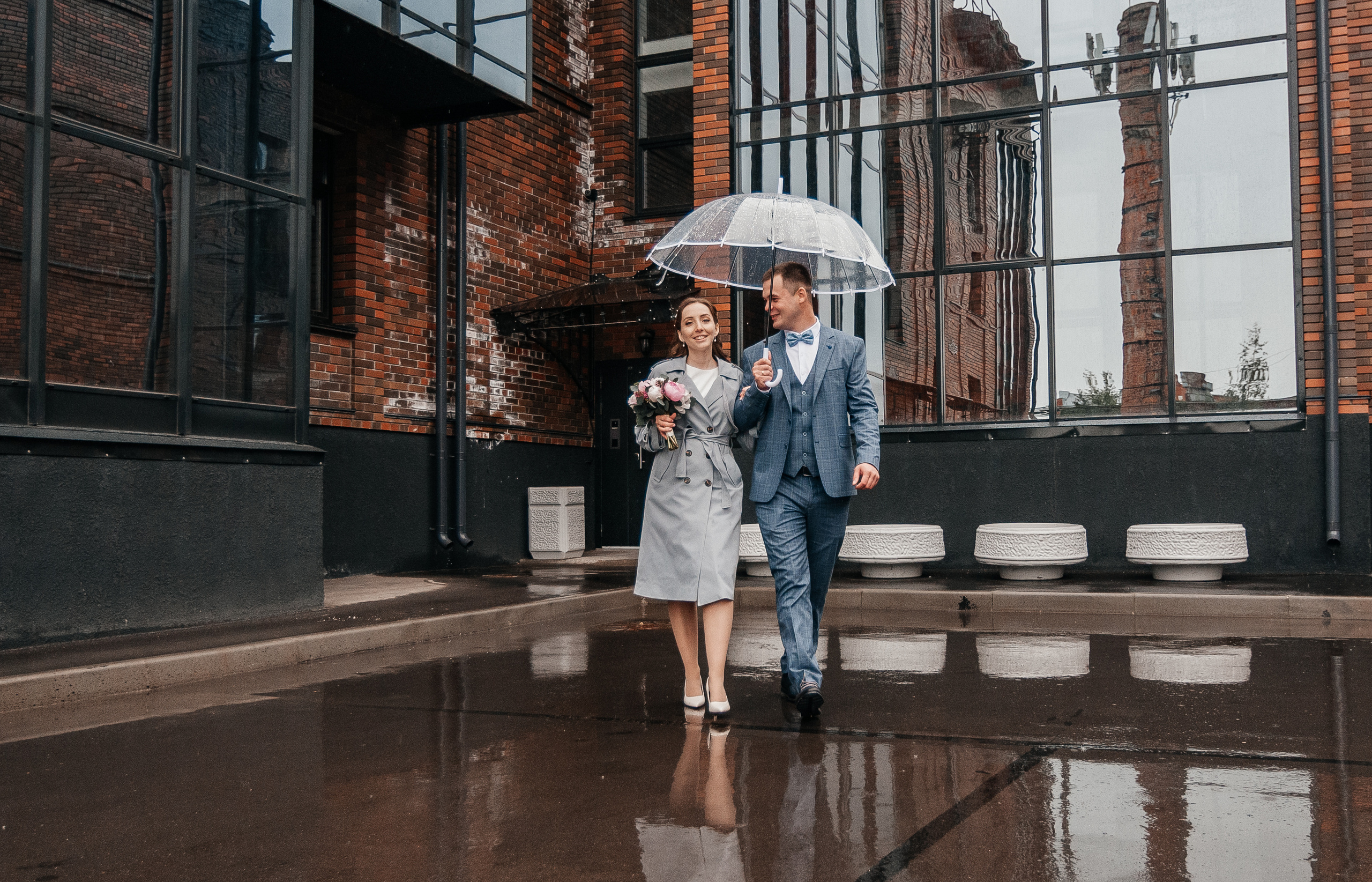 Свадебная съёмка в дождливую погоду для Марии и Дениса. Свадебный и семейный фотограф г. Ярославль Савинская Анастасия