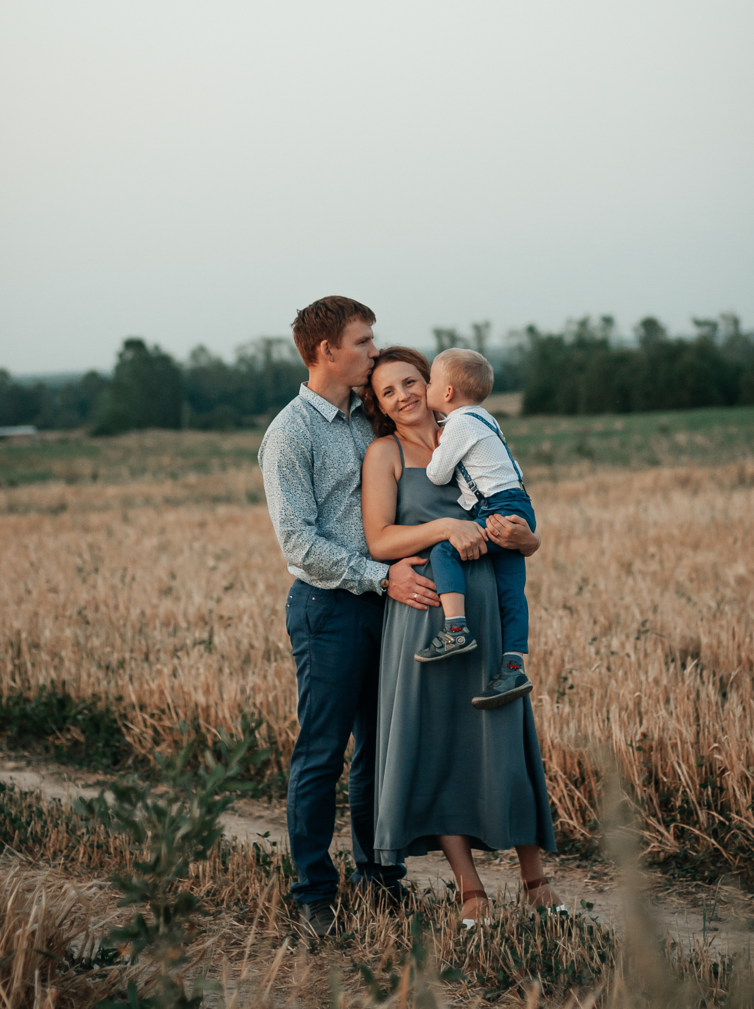 Съёмка с лошадью для Юлии, Андрея и Артёма. Свадебный и семейный фотограф г. Ярославль Савинская Анастасия