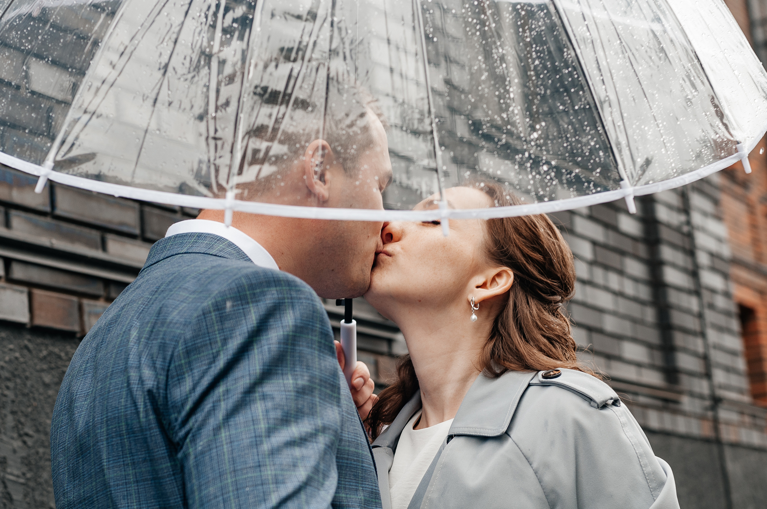 Свадебная съёмка в дождливую погоду для Марии и Дениса. Свадебный и семейный фотограф г. Ярославль Савинская Анастасия