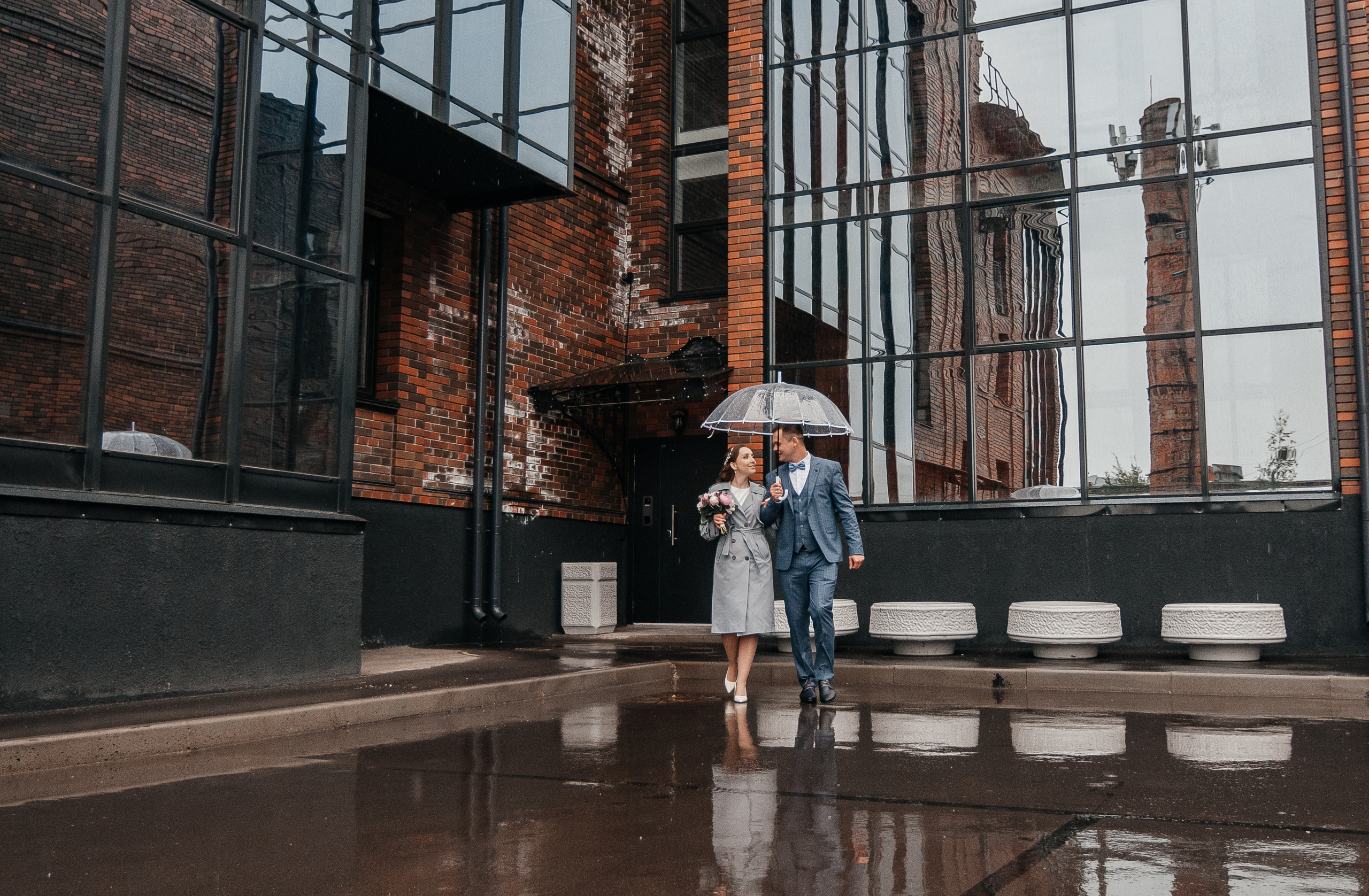 Свадебная съёмка в дождливую погоду для Марии и Дениса. Свадебный и семейный фотограф г. Ярославль Савинская Анастасия