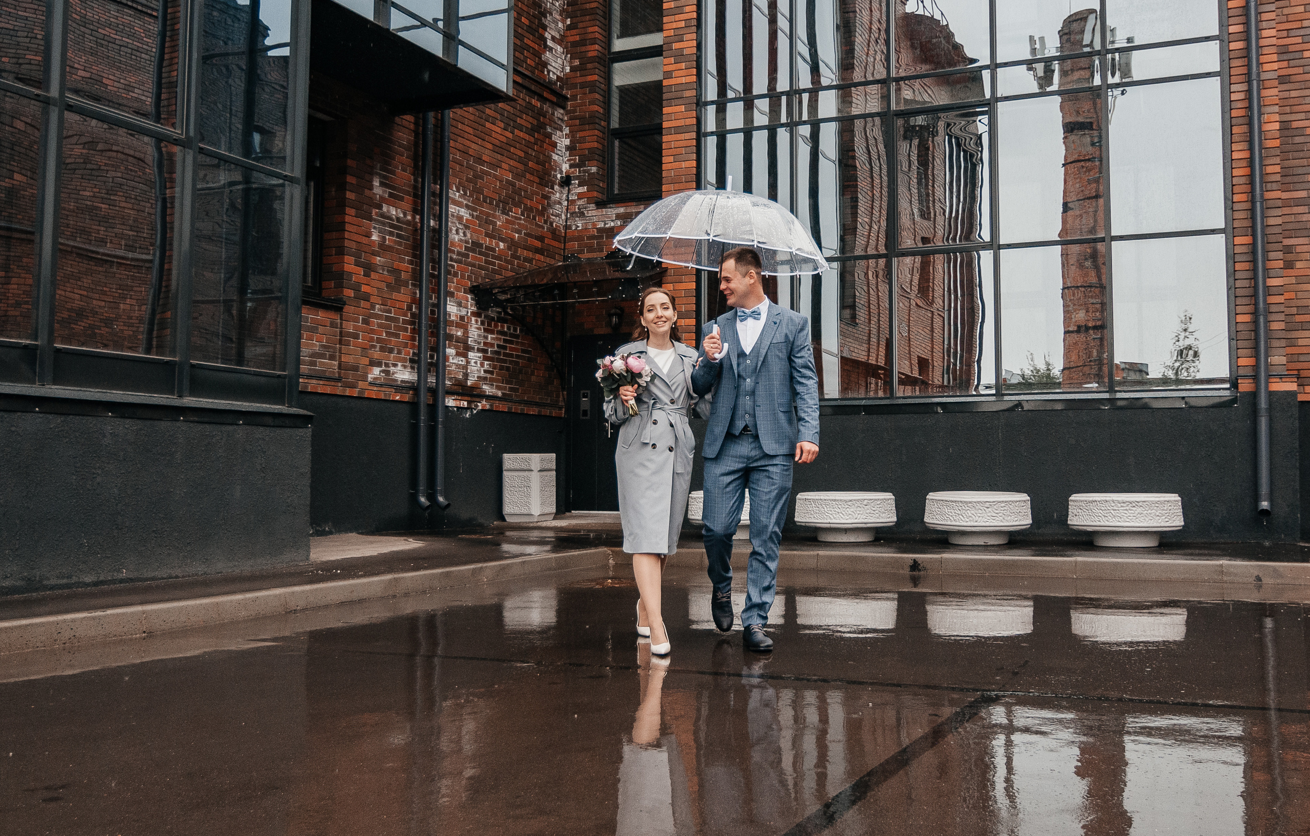 Свадебная съёмка в дождливую погоду для Марии и Дениса. Свадебный и семейный фотограф г. Ярославль Савинская Анастасия