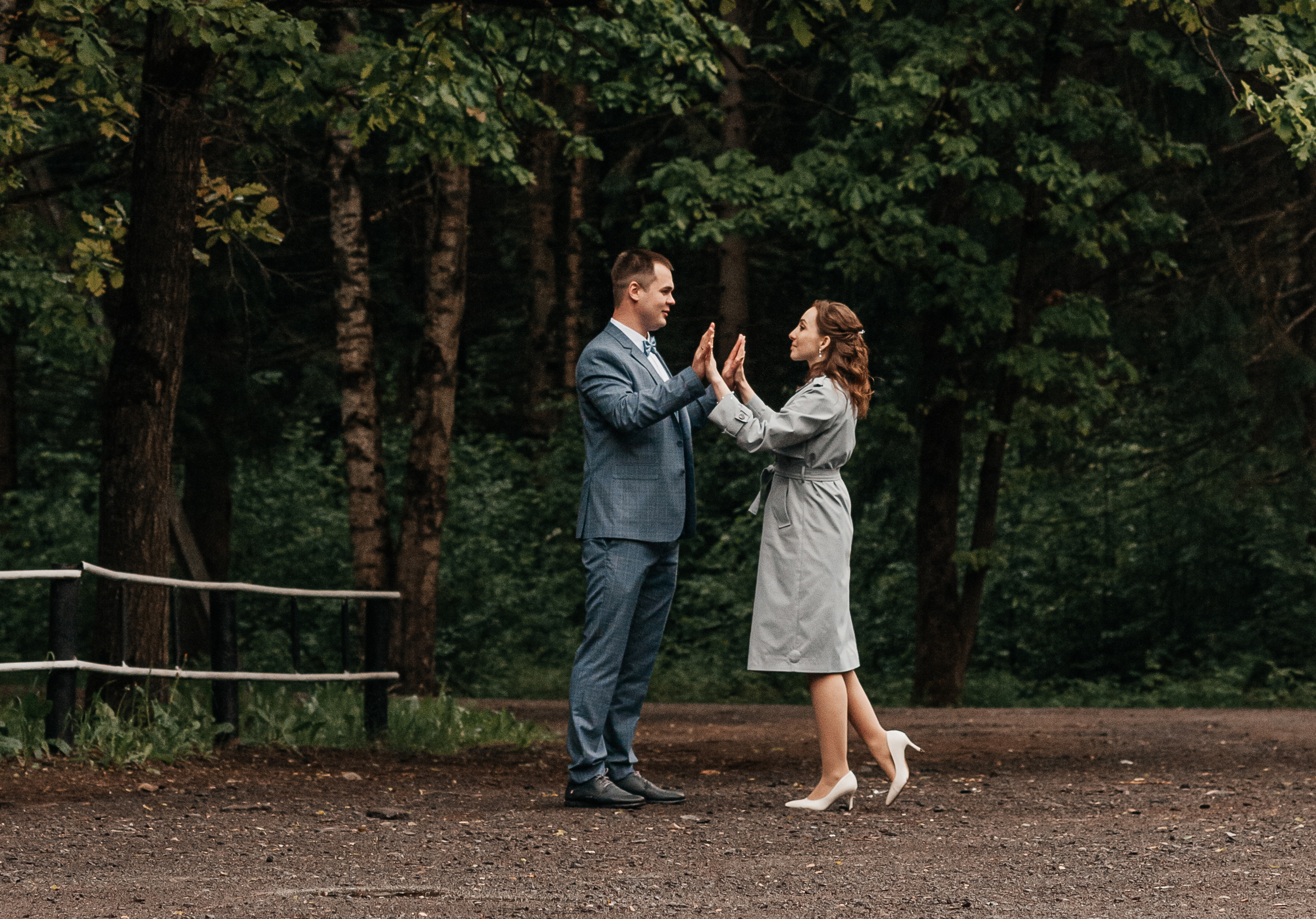 Свадебная съёмка в дождливую погоду для Марии и Дениса. Свадебный и семейный фотограф г. Ярославль Савинская Анастасия