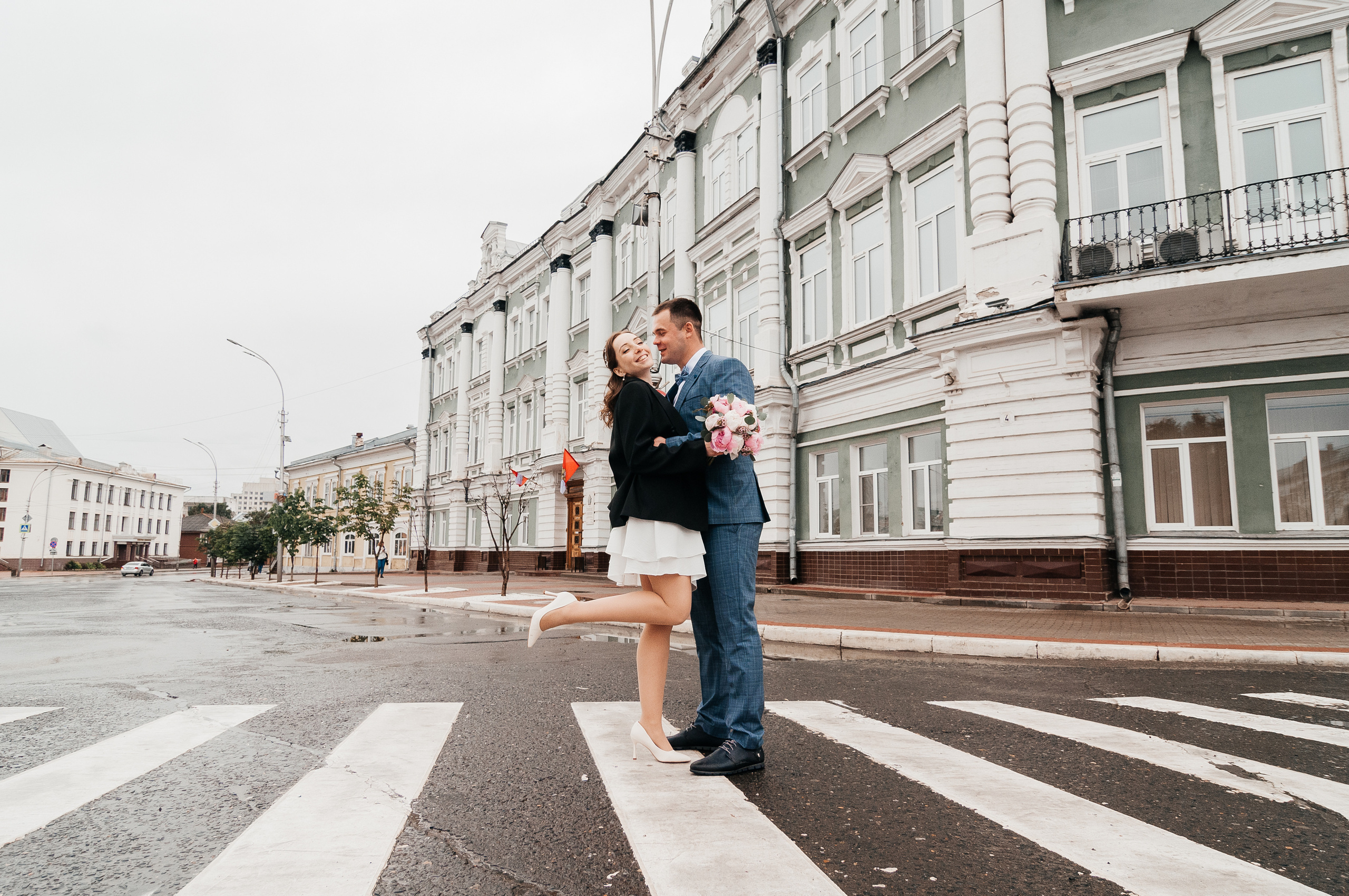 Свадебная съёмка в дождливую погоду для Марии и Дениса. Свадебный и семейный фотограф г. Ярославль Савинская Анастасия