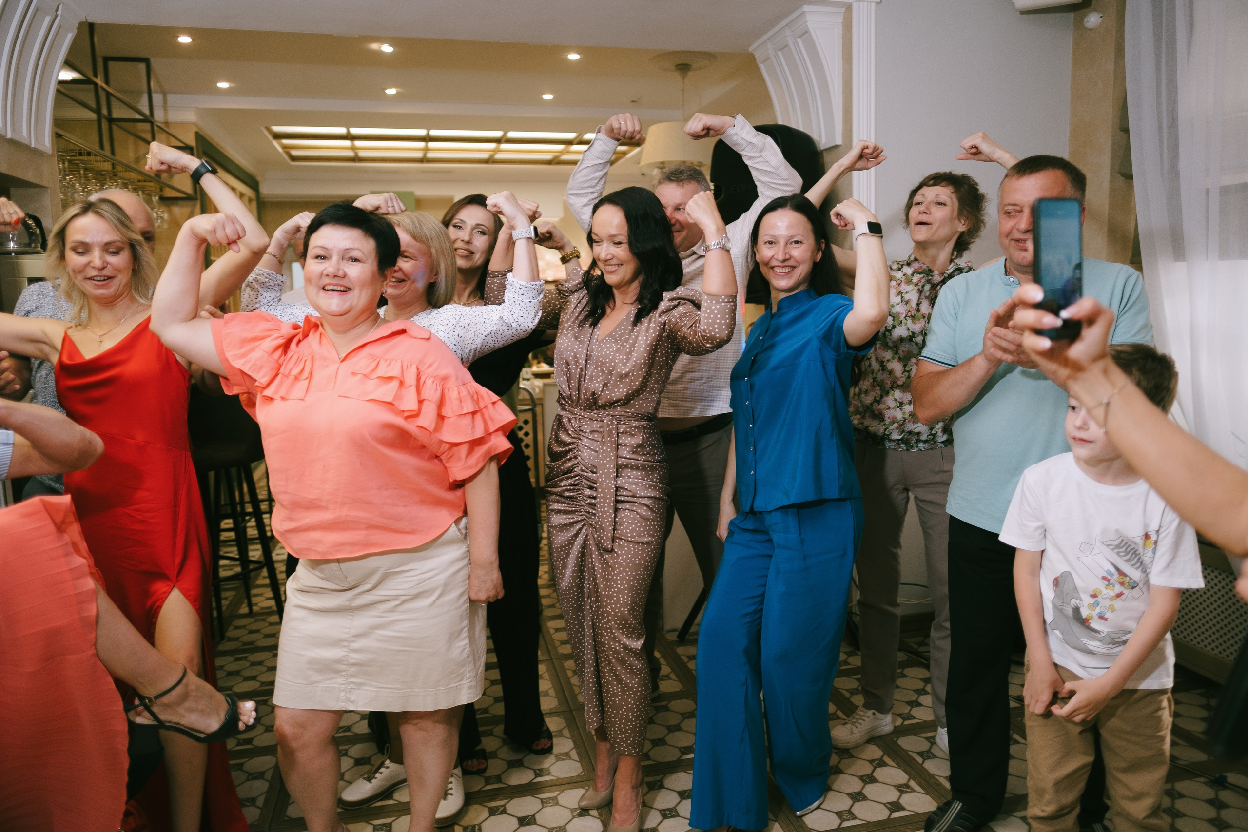 Выпускной школа 33. Свадебный и репортажной фотограф Денис Ожигин в Краснодаре и Краснодарском крае