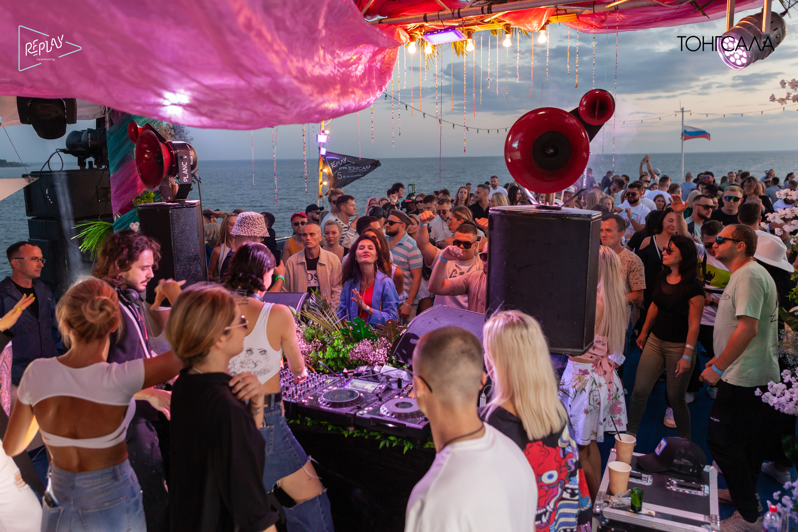 Кораблей много-ТОНГСАЛА одна. Семейный и женский фотограф, стильный репортаж в г. Новосибирск