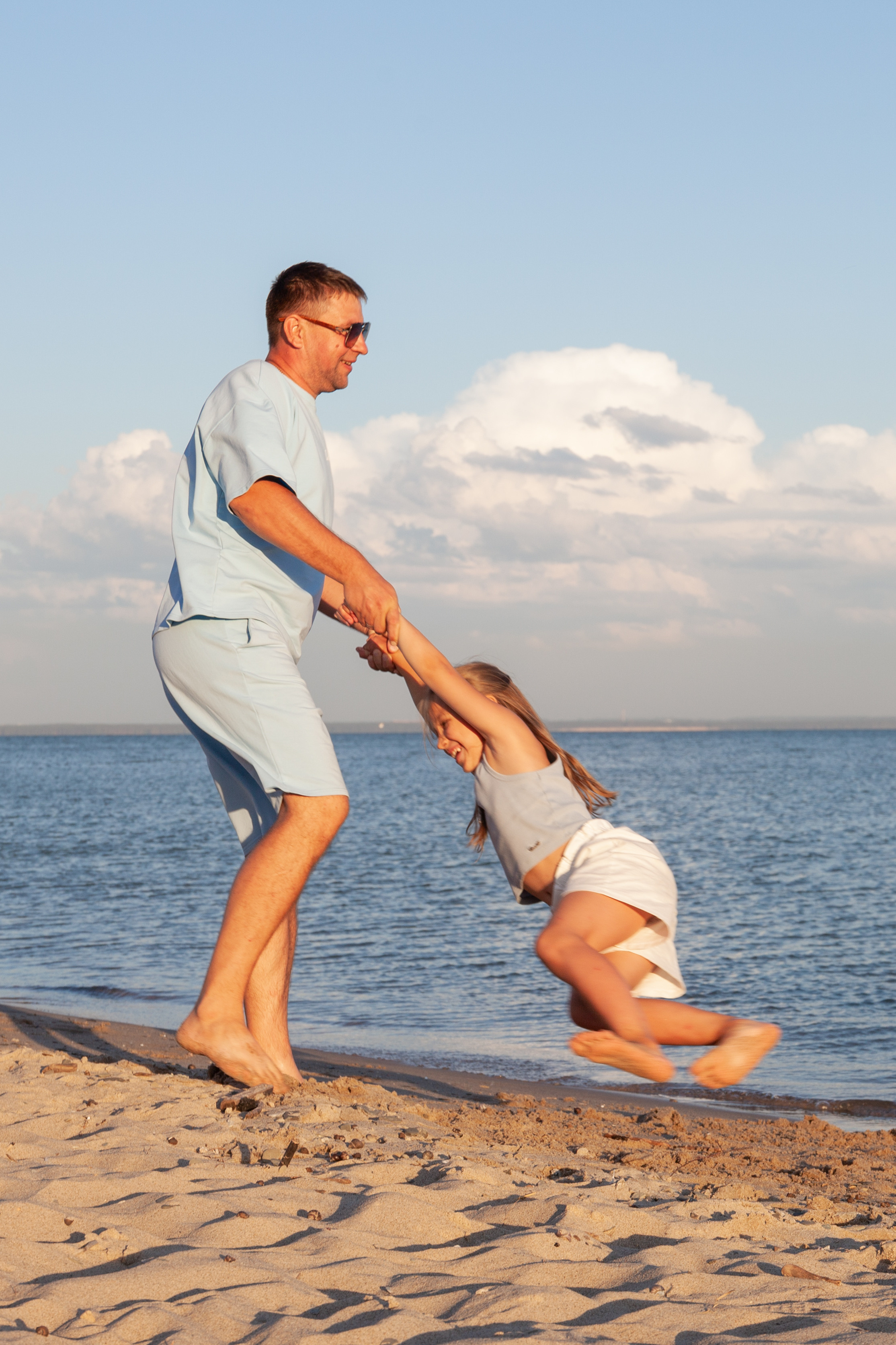 Прогулочная фотосъёмка для семьи Мальцевых. Семейный и женский фотограф, стильный репортаж в г. Новосибирск