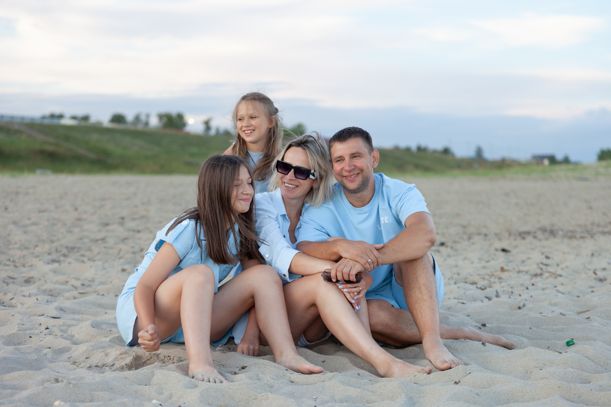 Прогулочная фотосъёмка для семьи Мальцевых. Семейный и женский фотограф, стильный репортаж в г. Новосибирск