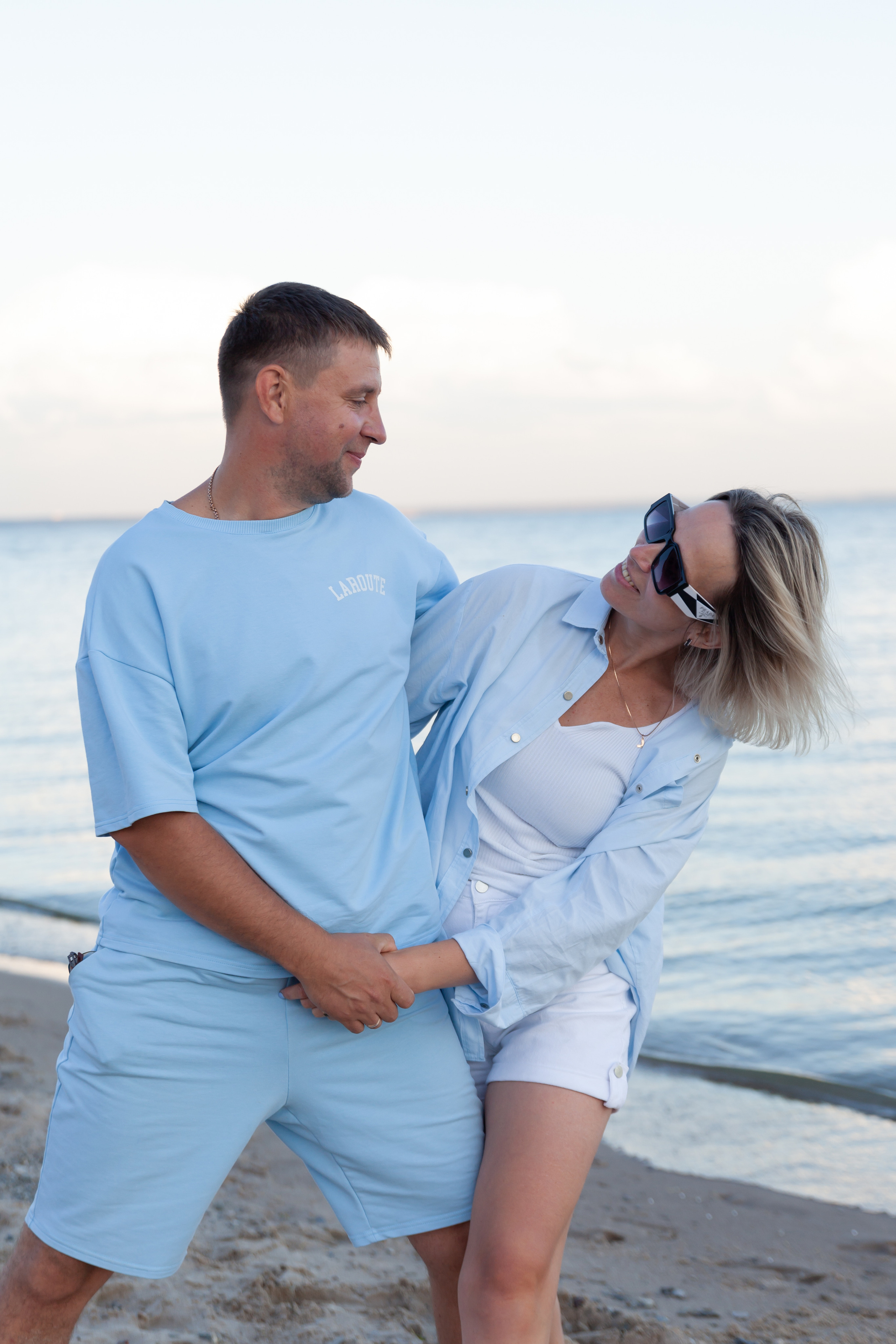 Прогулочная фотосъёмка для семьи Мальцевых. Семейный и женский фотограф, стильный репортаж в г. Новосибирск