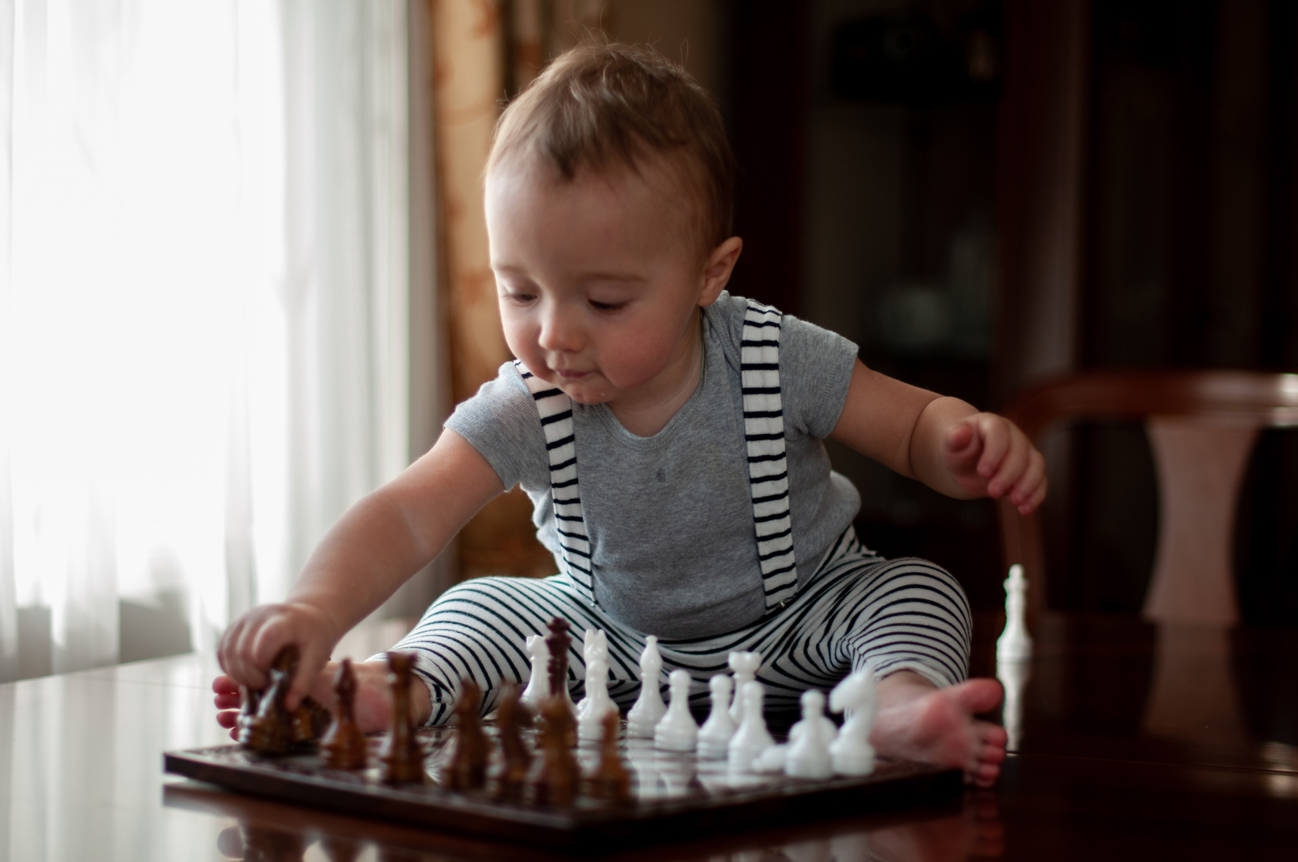 Children's photo session. Family photographer in Portugal. Cherishing childhood moments – Photo shoot by Oksana Lomnova.