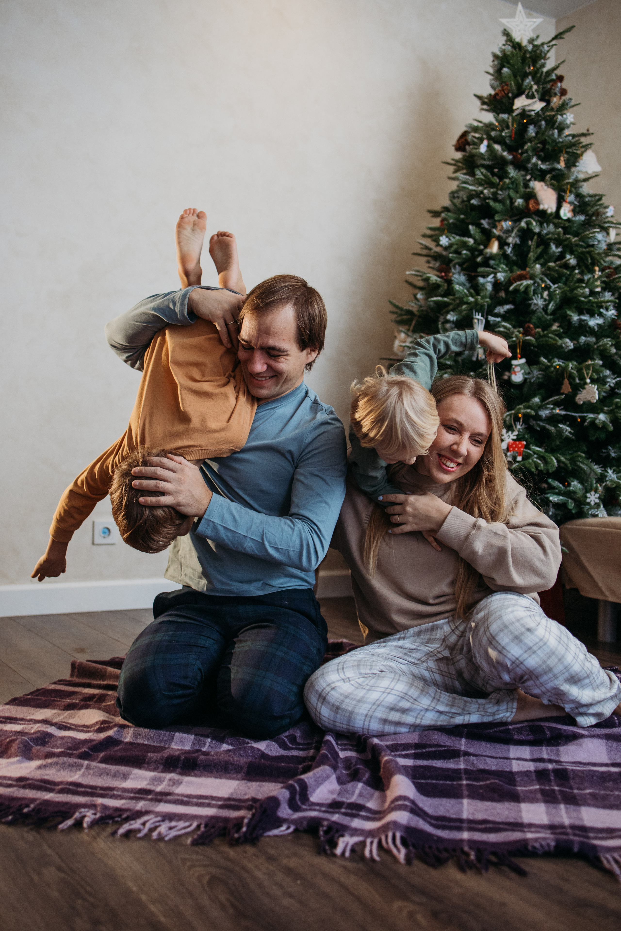 Домашняя новогодняя съемка. Фотограф Людмила Смирнова. Фотокниги. Косулино. Екатеринбург