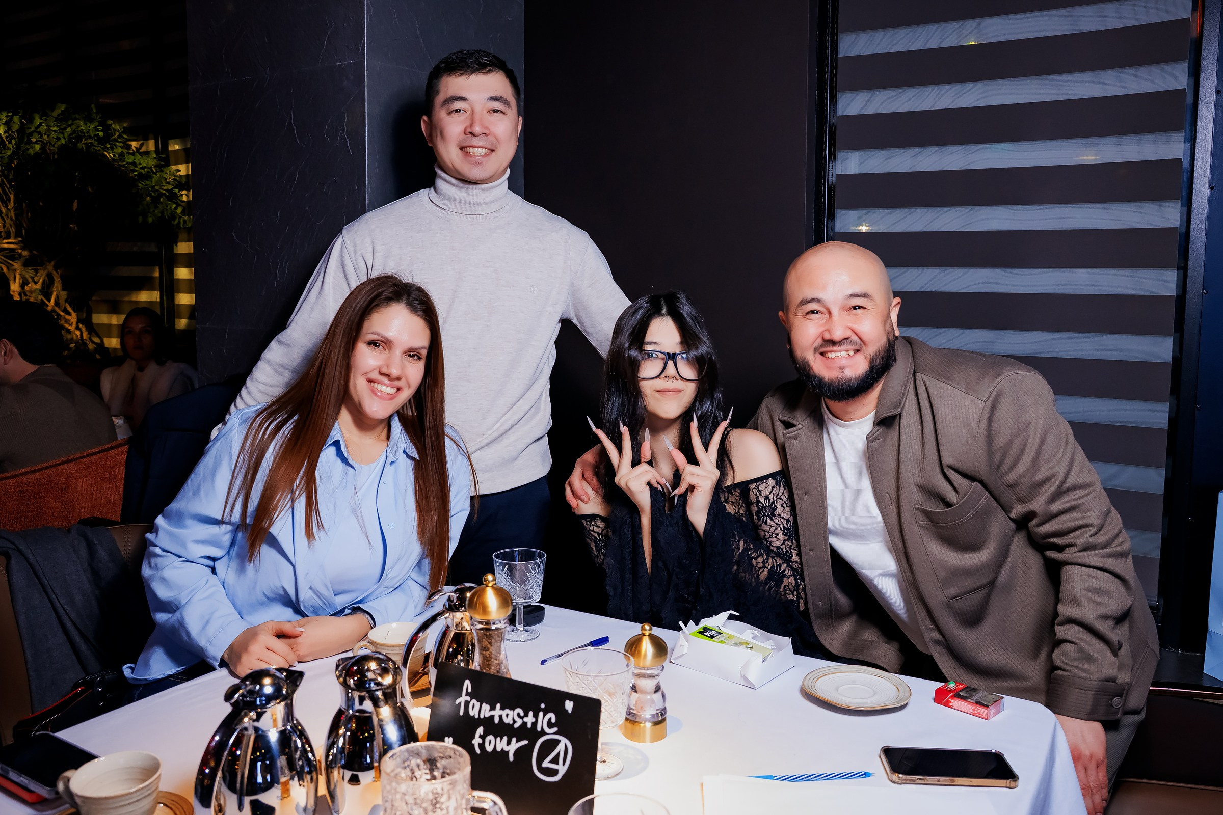 Вокруг Света за 60 Секунд-Sunset Meat Restaurant. Репортажный фотограф в Алматы Каюпов Сержан