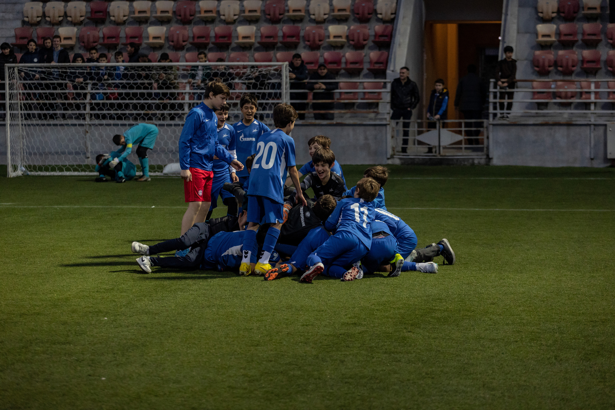 Football. Photographer in Saint-Petersburg and Moscow Max Spector