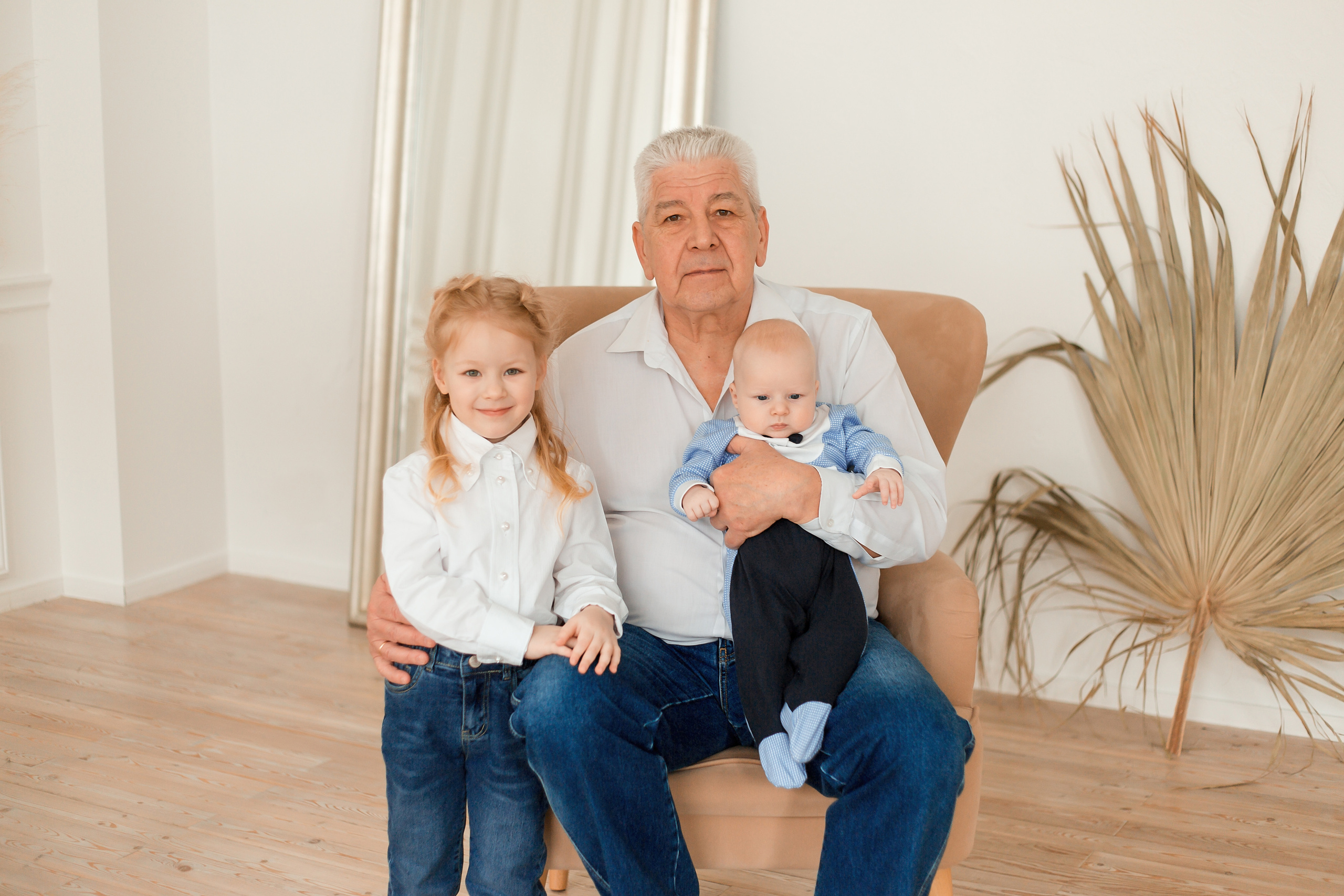 Семейная фотосессия студия, домашняя I Фотосессия в фотостудии Омск. Детский и семейный фотограф Кристина Сивер