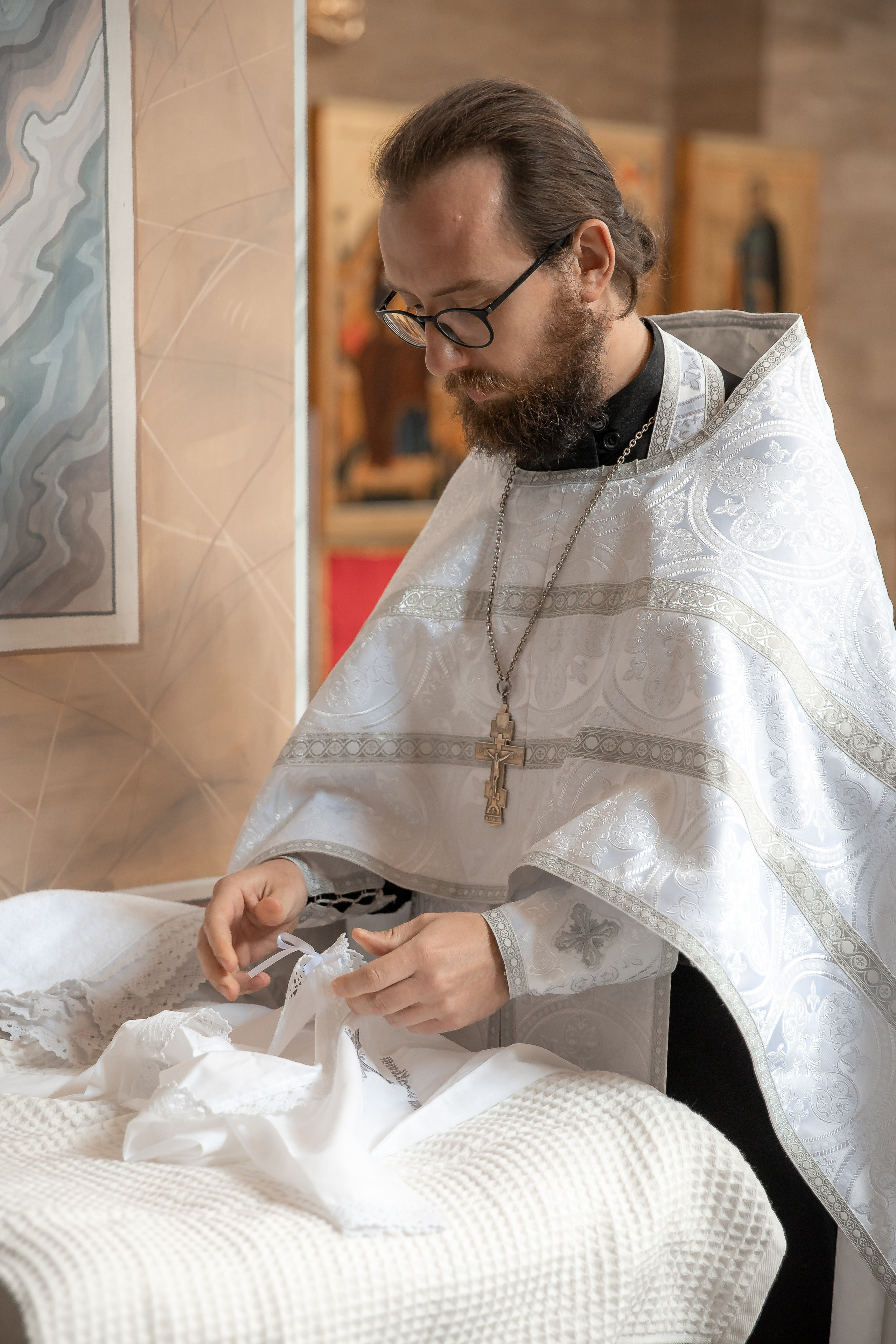 Таинство крещения. Фотограф FOTOBANKA