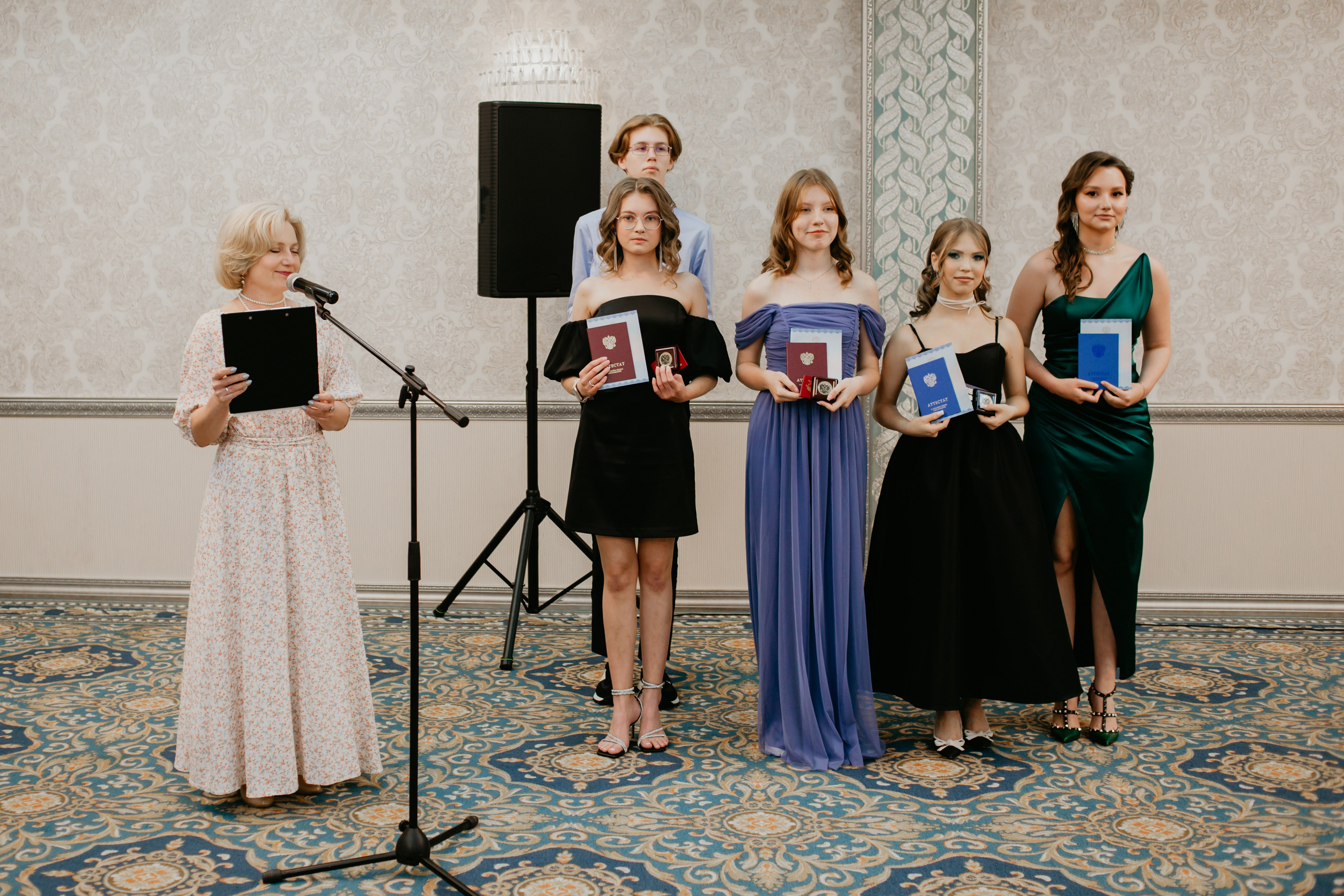 Выпускной. 11 лицей. Фотограф в Челябинске Ополихина Анна