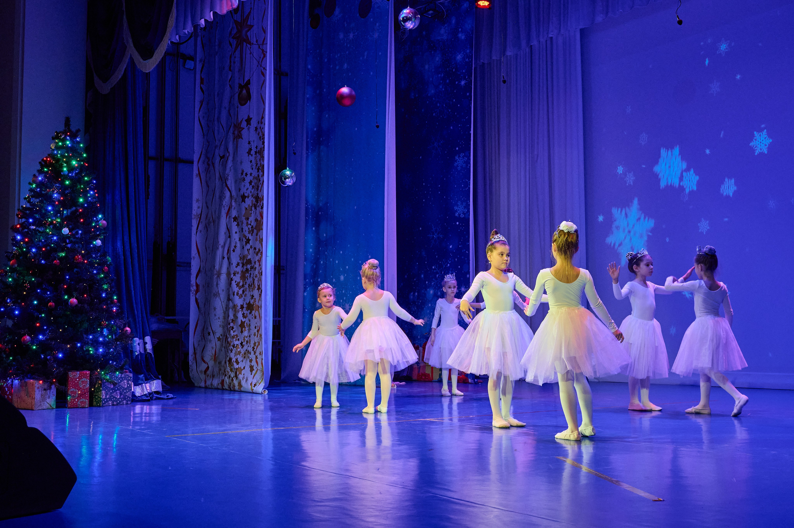 НГ концерт в Марьиной роще. Жизнь курорта Кабардинка в фотографиях