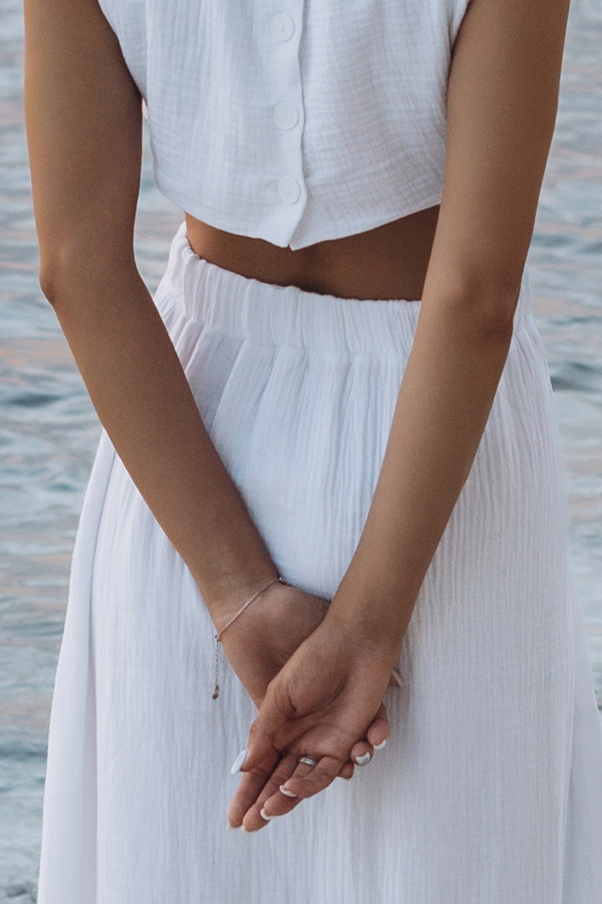 Семейные прыжки через волну у Голубой бездны - динамика и радость в одном кадре