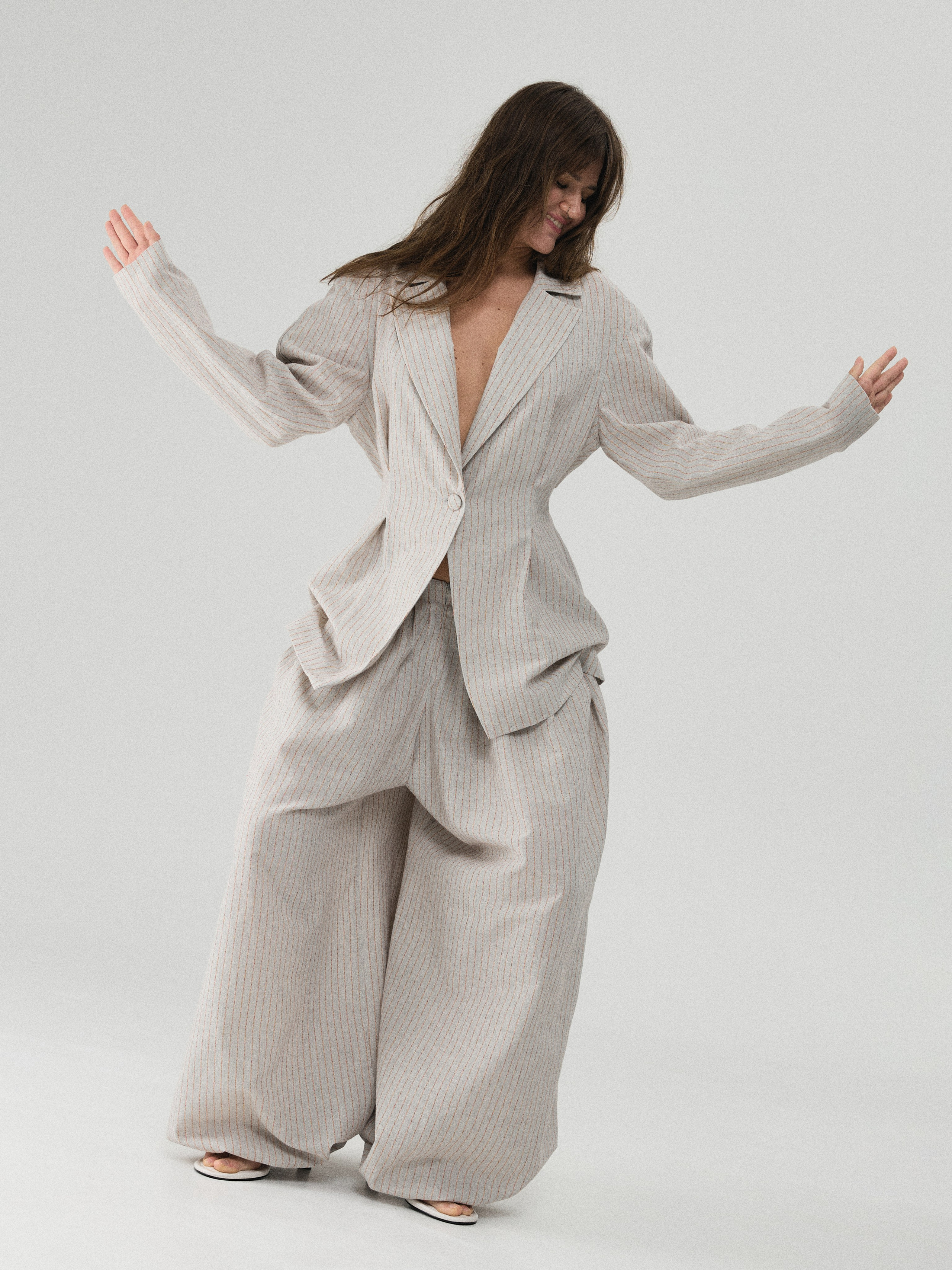 57 Atelier. Фотограф в Москве и Сургуте Алла Лесовая. Снимаю каталог для брендов и индивидуальные портреты для людей