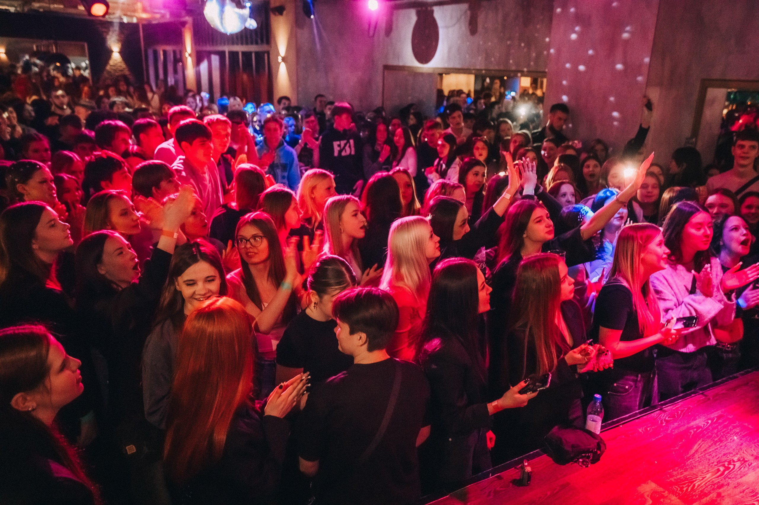 8 MARCH WOMENS DAY PARTY. Фотограф в Кемерово Владислав Шульц