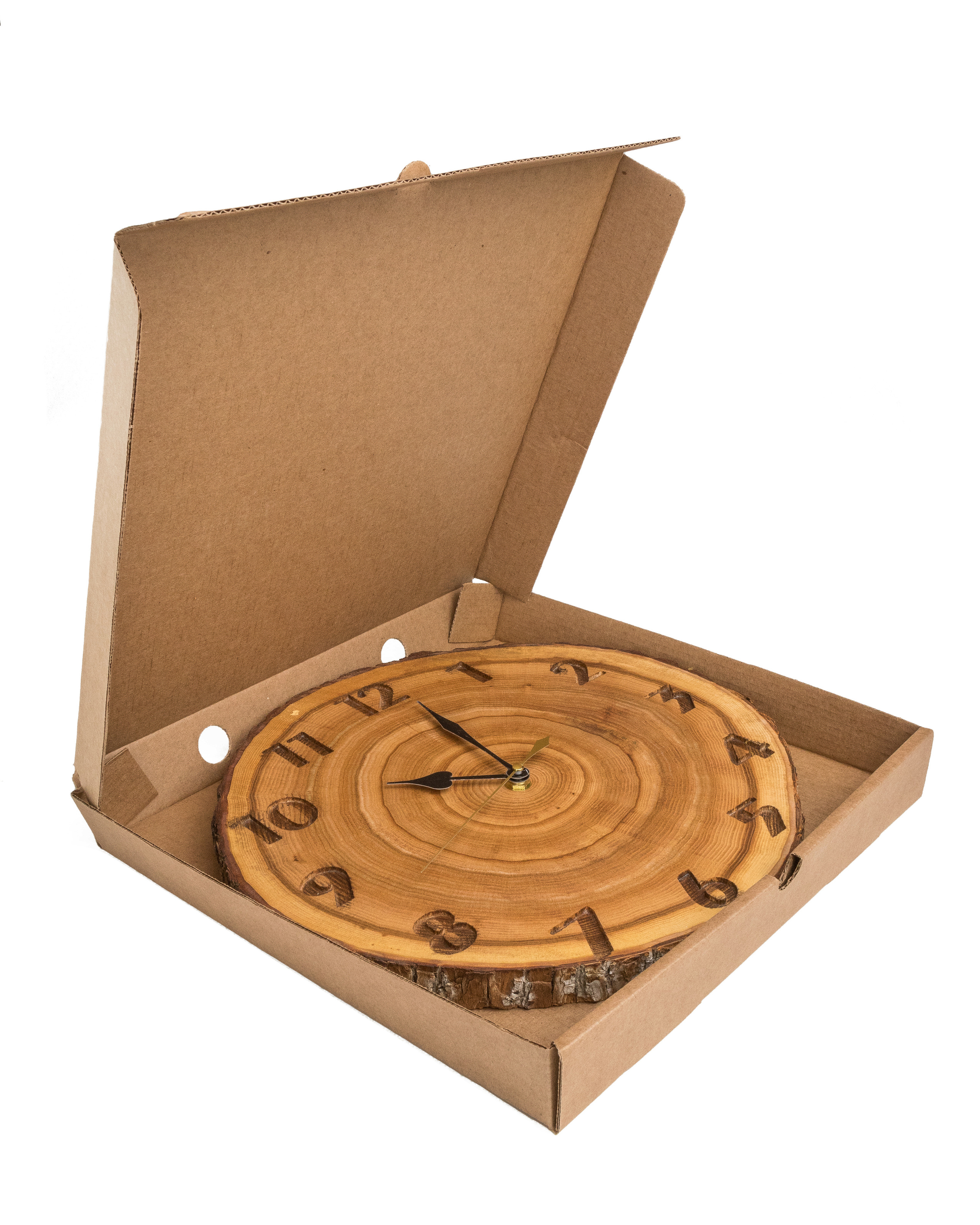 Часы из массива. Предметная фотосъемка г. Пермь