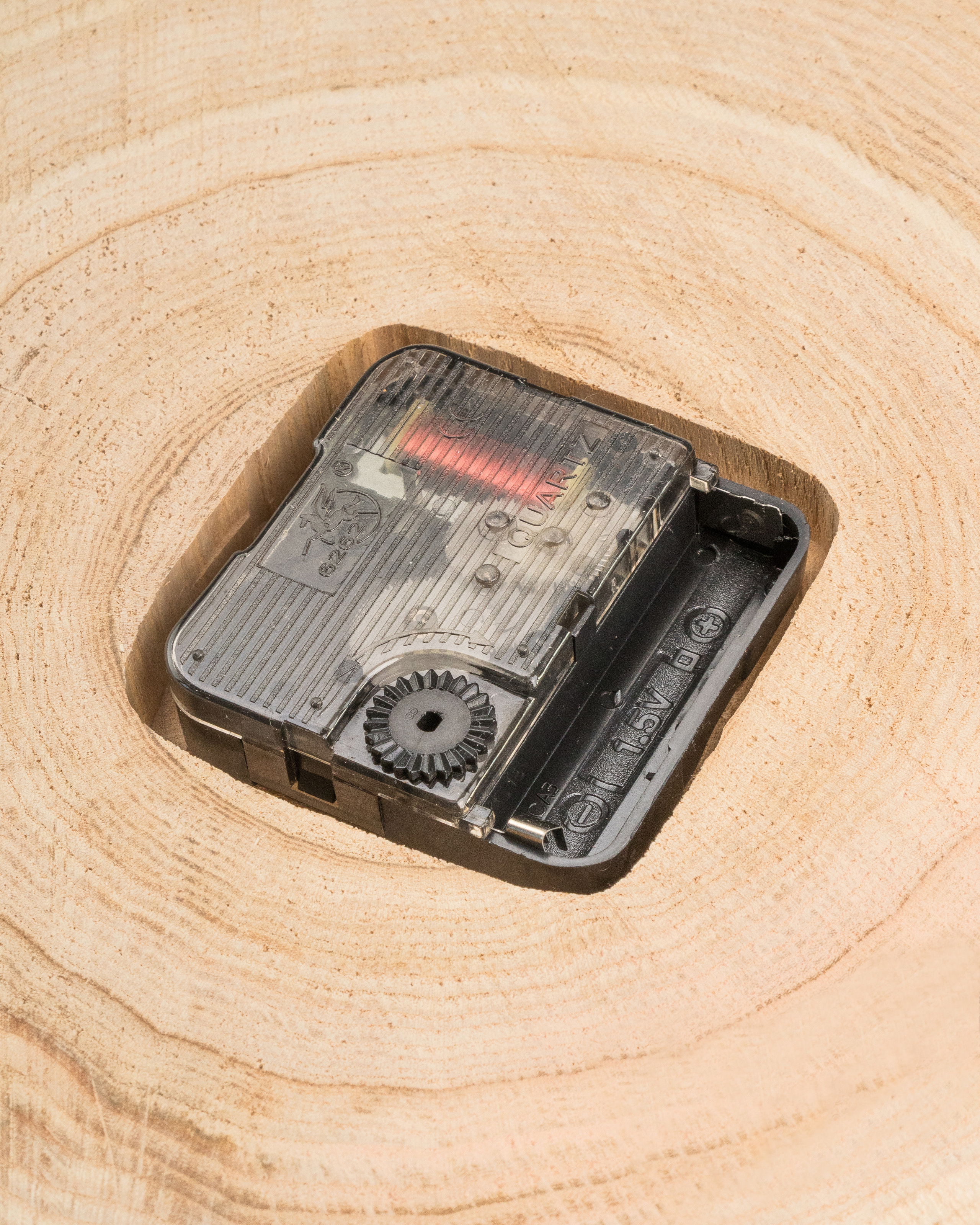 Часы из массива. Предметная фотосъемка г. Пермь