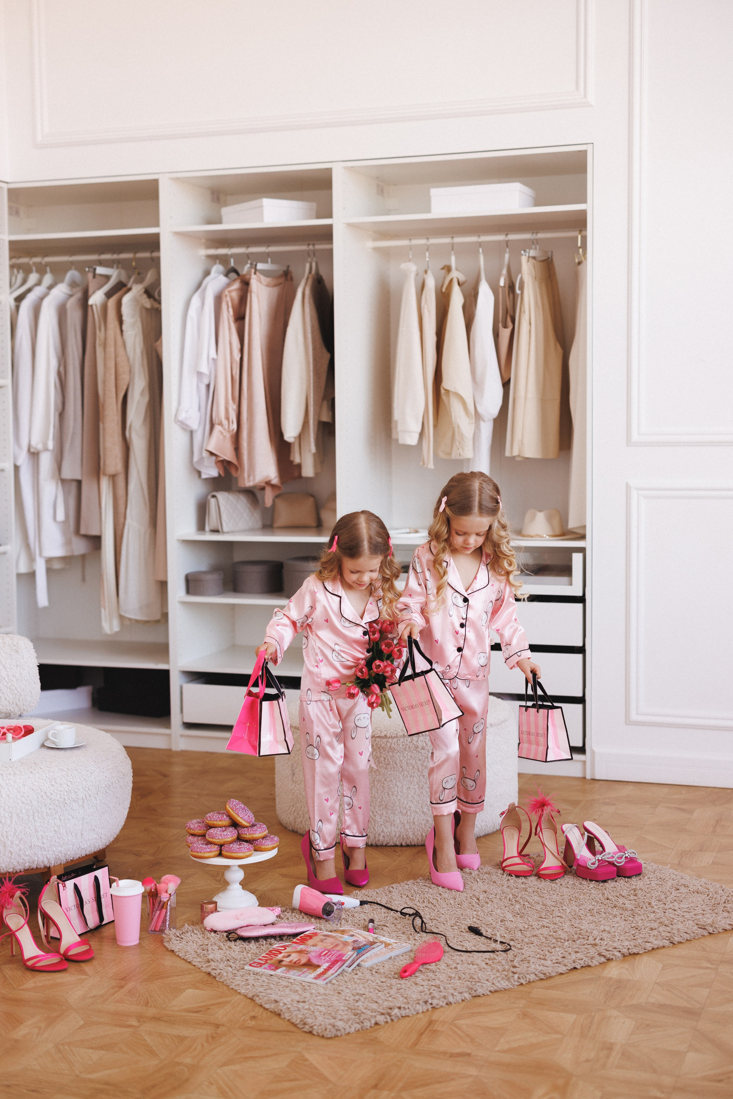 Фотосессия для девочек в тематике «Гардеробная». Семейный и детский фотограф в Краснодаре Анна Трашкова