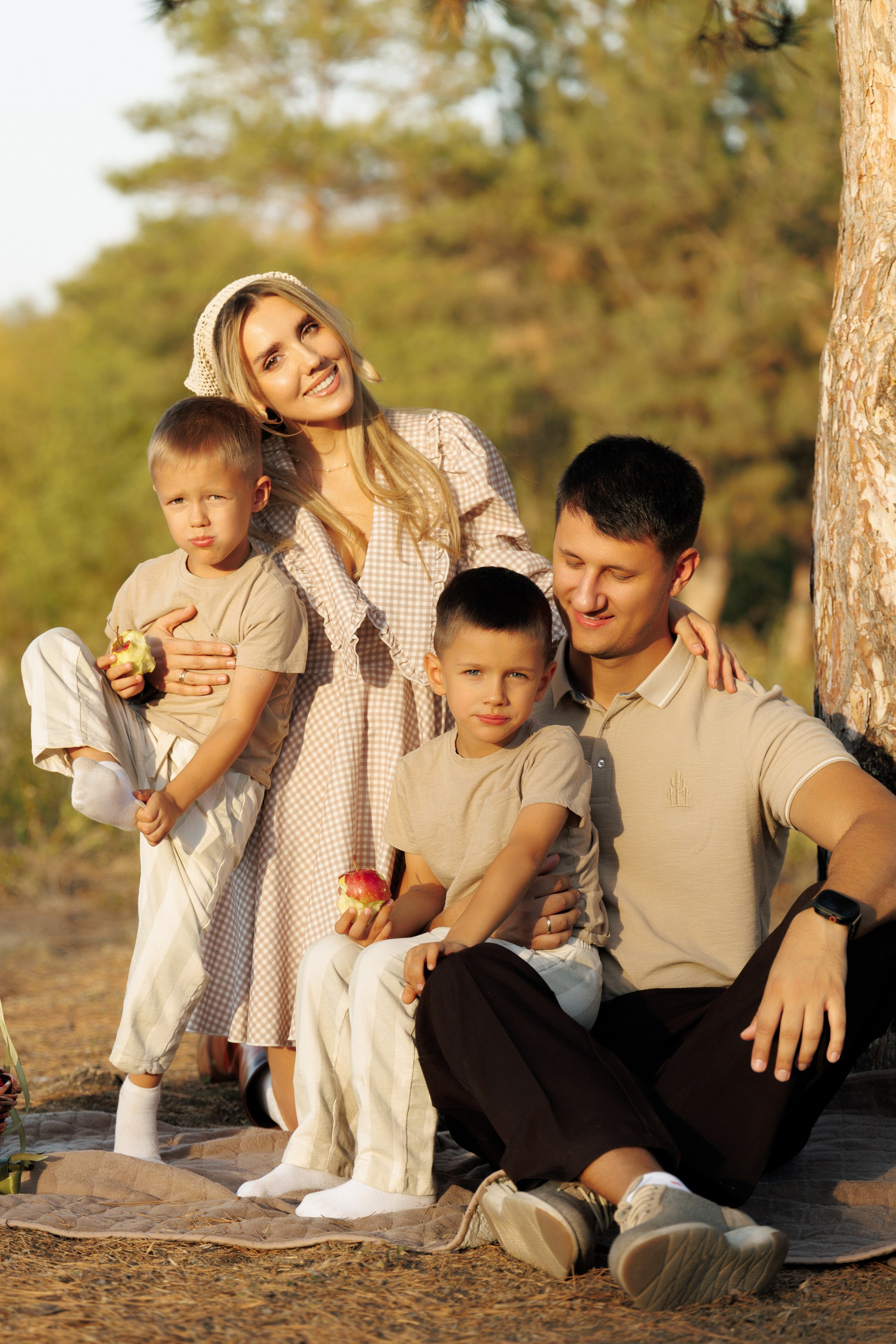 Дмитрий, Евгения, Мотя и Тима. Свадебный фотограф в Ростове — на — Дону Александра Пивоварова
