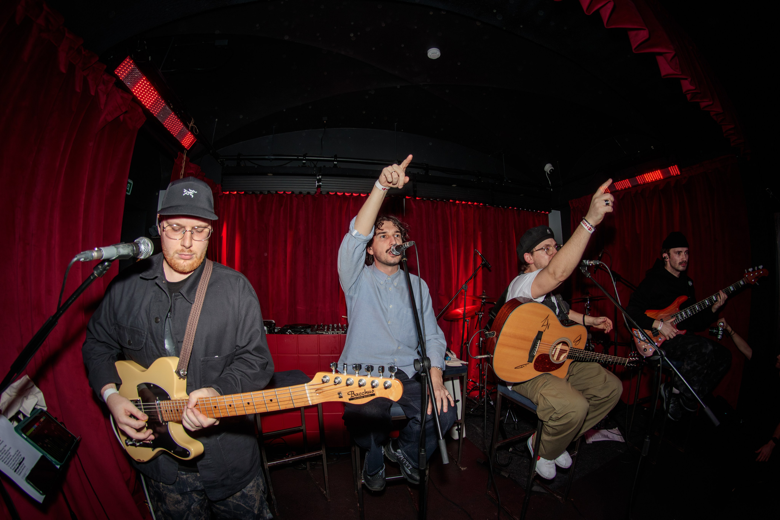 Хмыров акустика. Портретный и концертный фотограф в Санкт-Петербурге Егор Телятников