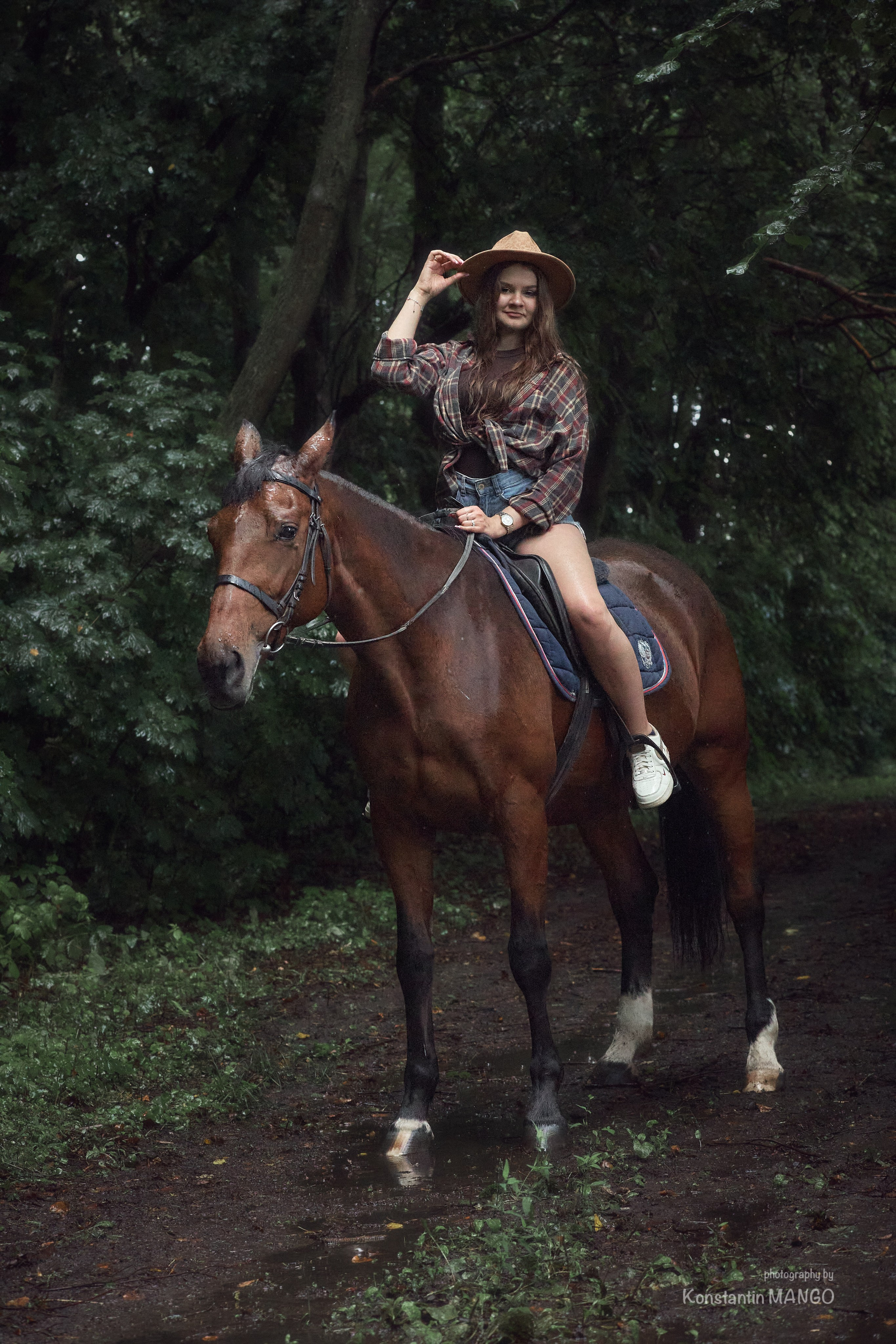 Фотопрогулка для Виктории и Полины на лошадях. Фотограф в Рязани. Свадьба, семейное фото, портрет. Константин Манго