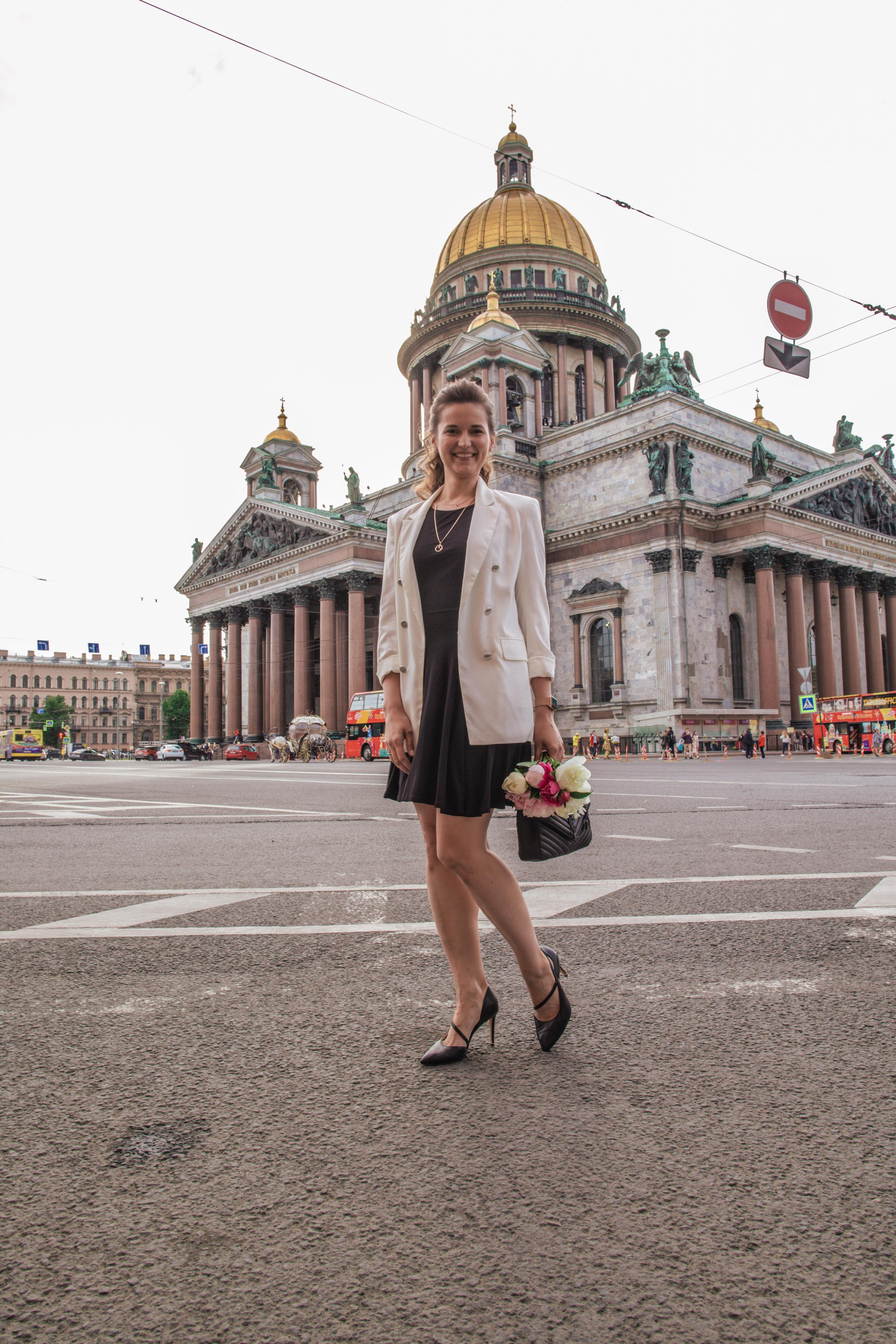Настя Исакиевский собор + зеркальный дворик. Фотограф и Видеограф в Санкт-Петербурге Алиса Шандрик