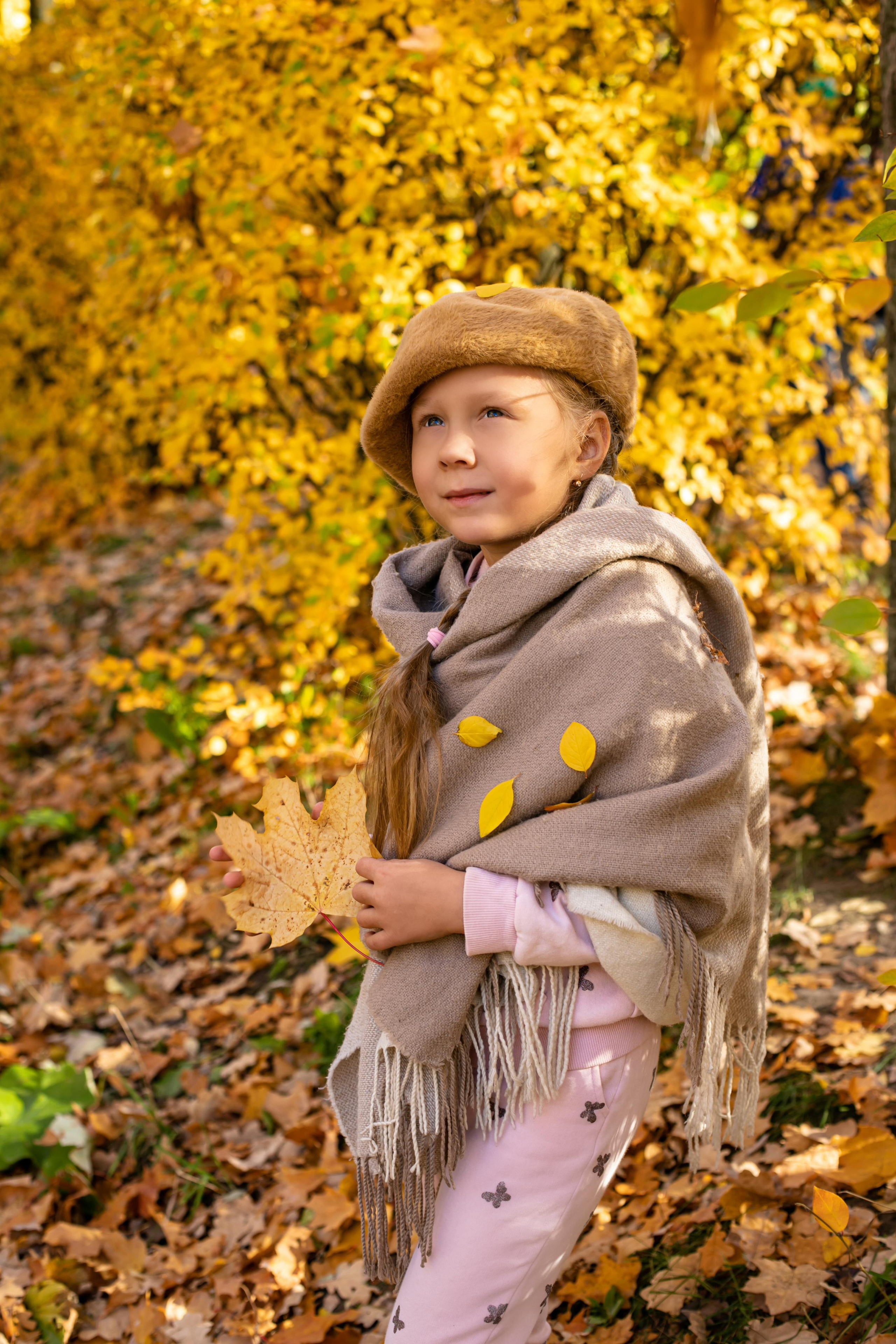 Осень. Парк победы Аня с Лерой. Фотограф и Видеограф в Санкт-Петербурге Алиса Шандрик