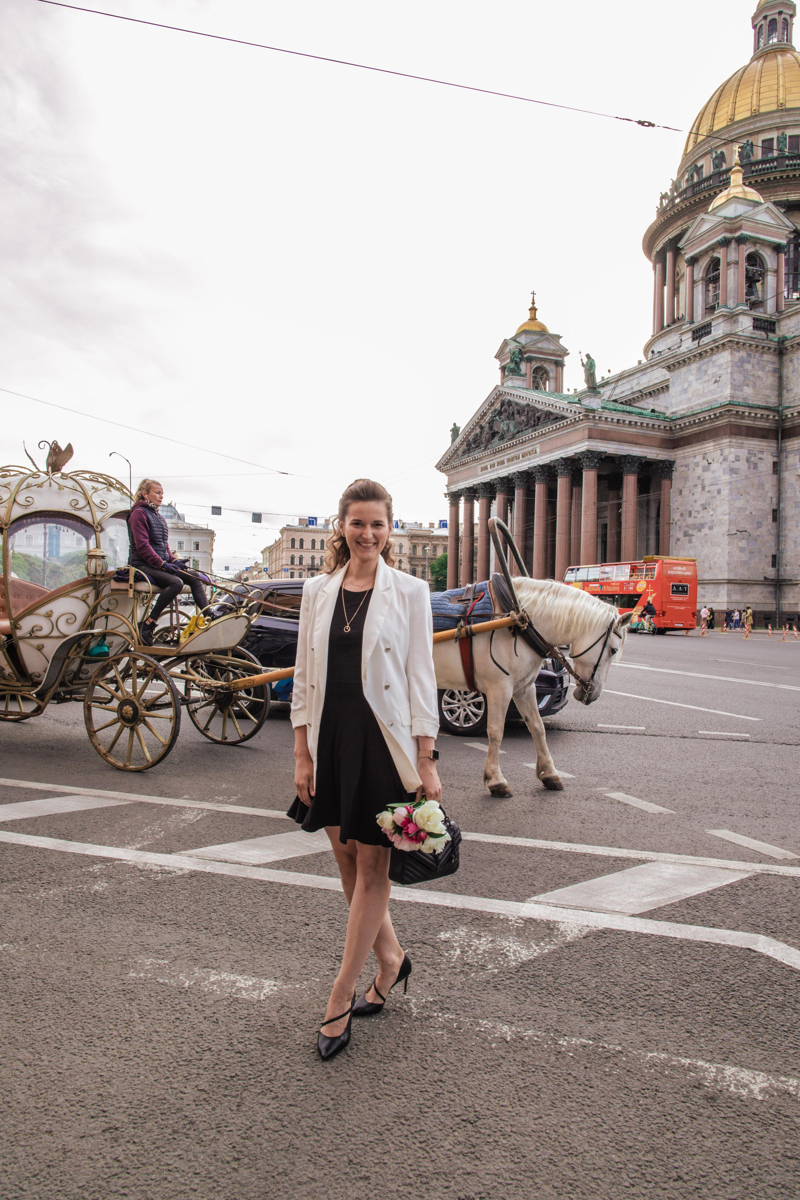 Настя Исакиевский собор + зеркальный дворик. Фотограф и Видеограф в Санкт-Петербурге Алиса Шандрик